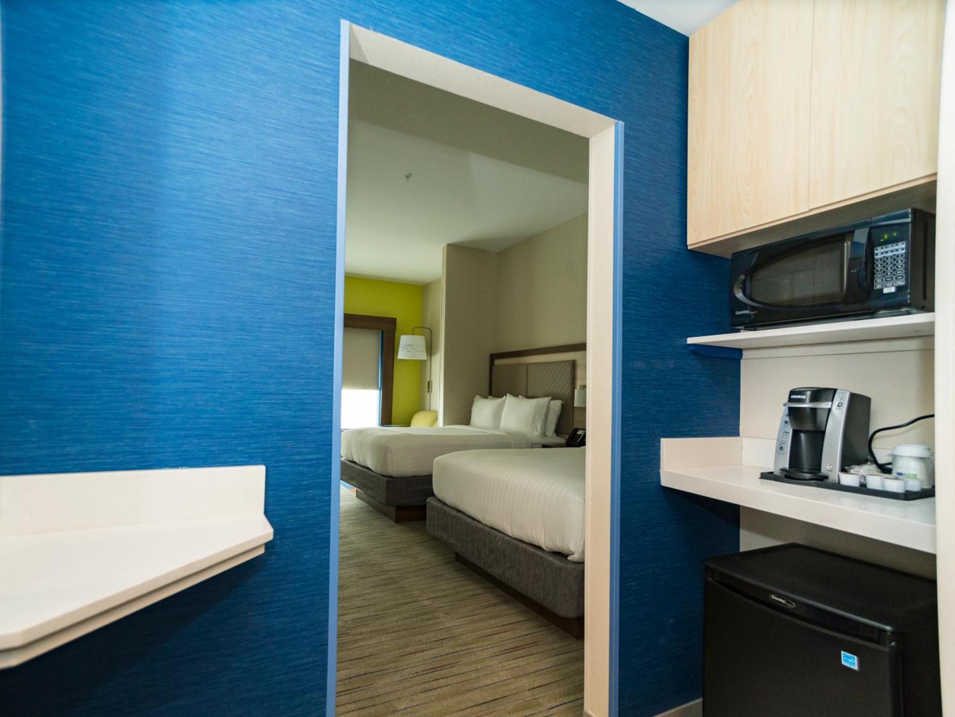 Holiday Inn Express & Suites - Southaven Central - Memphis by IHG photo 9