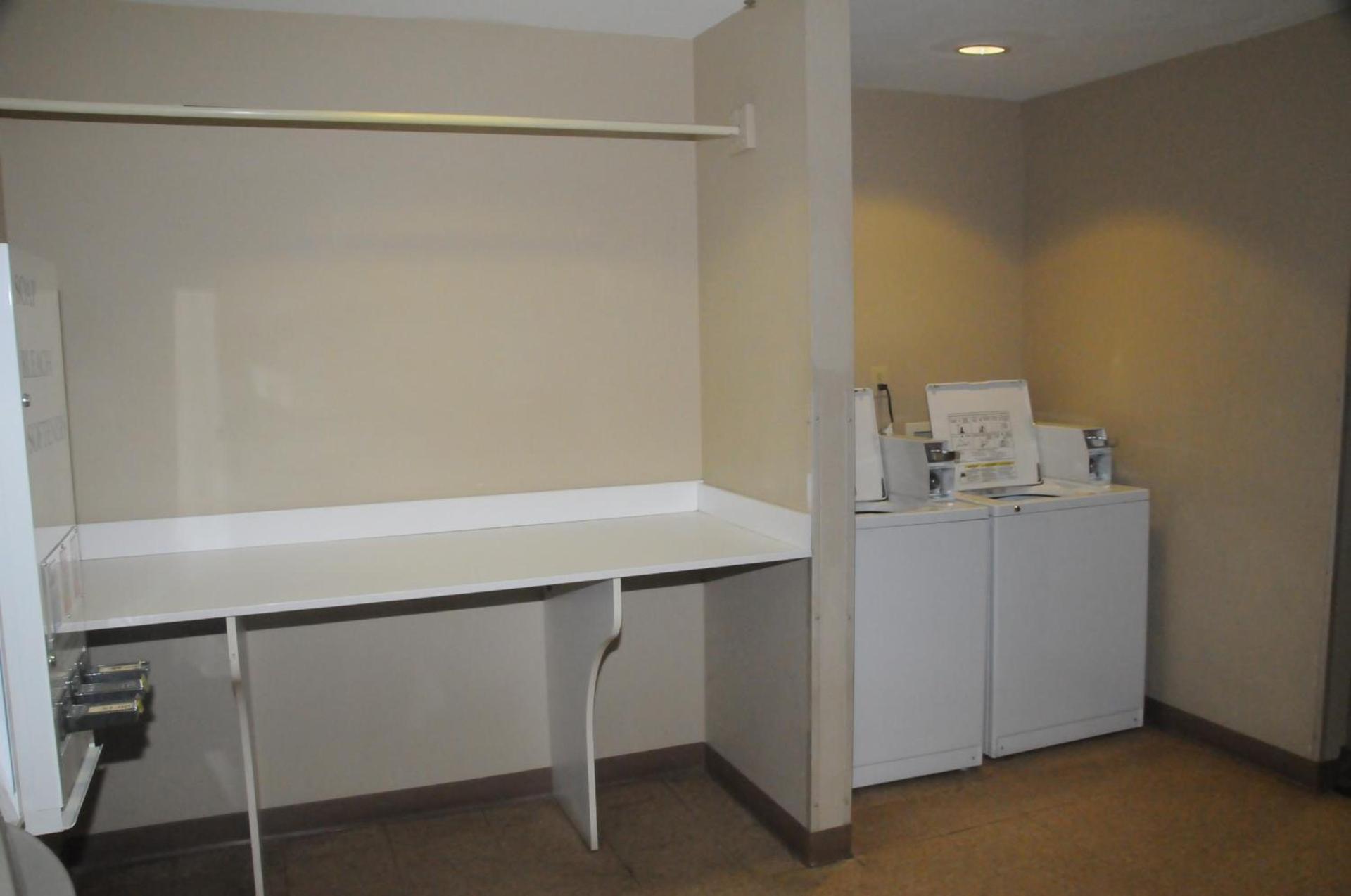 Microtel Inn & Suites by Wyndham Daphne photo 35