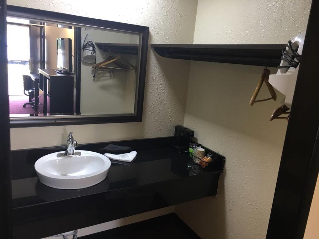Super 9 Motel Troy photo 15