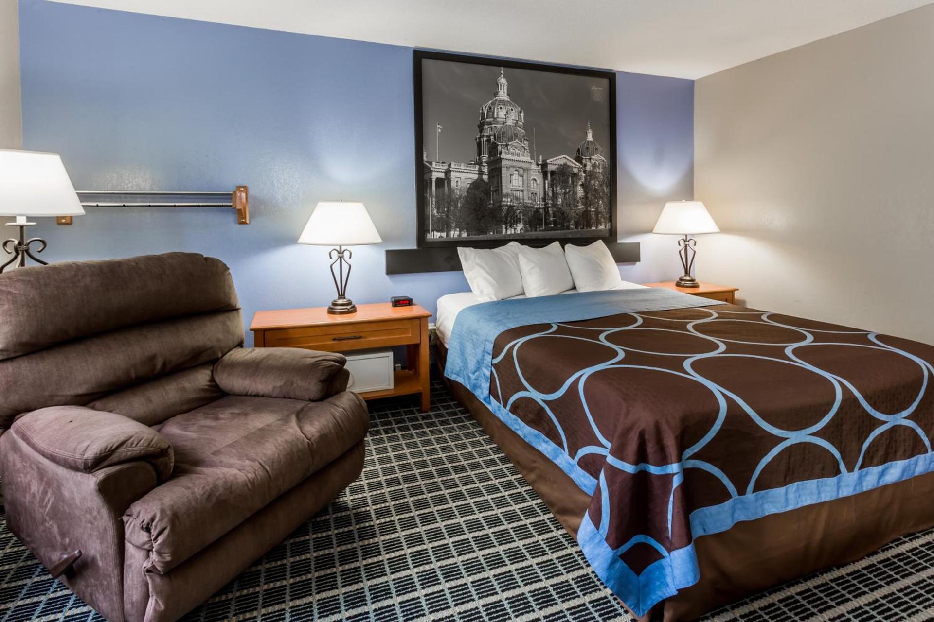 Super 8 by Wyndham Iowa City/Coralville photo 27