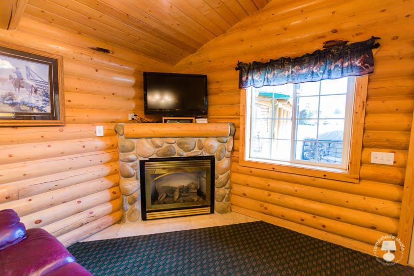 Cabin Creek Inn photo 19