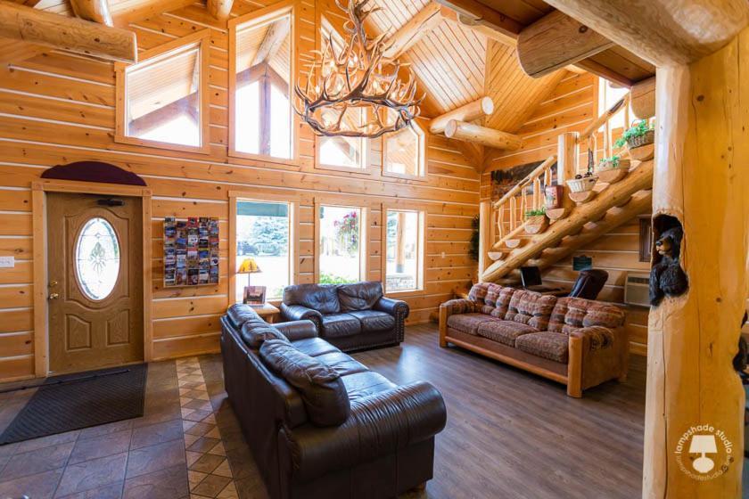 Cabin Creek Inn photo 25