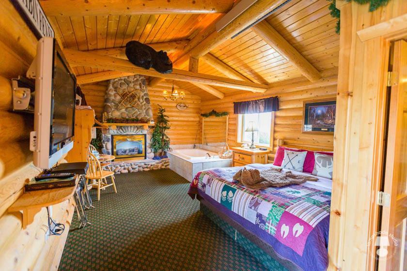 Cabin Creek Inn photo 36
