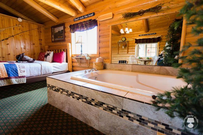 Cabin Creek Inn photo 39