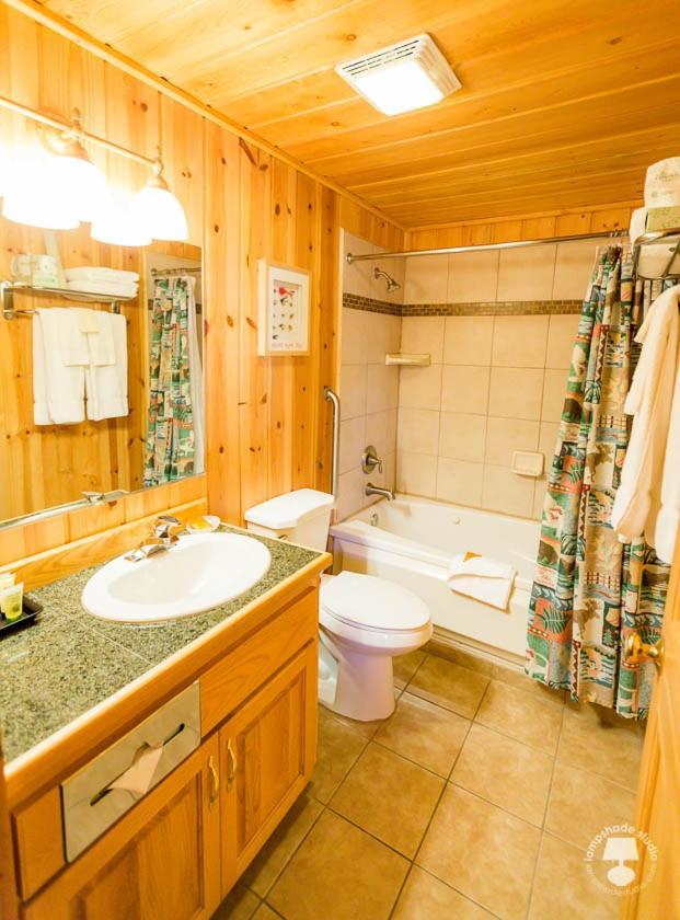 Cabin Creek Inn photo 48