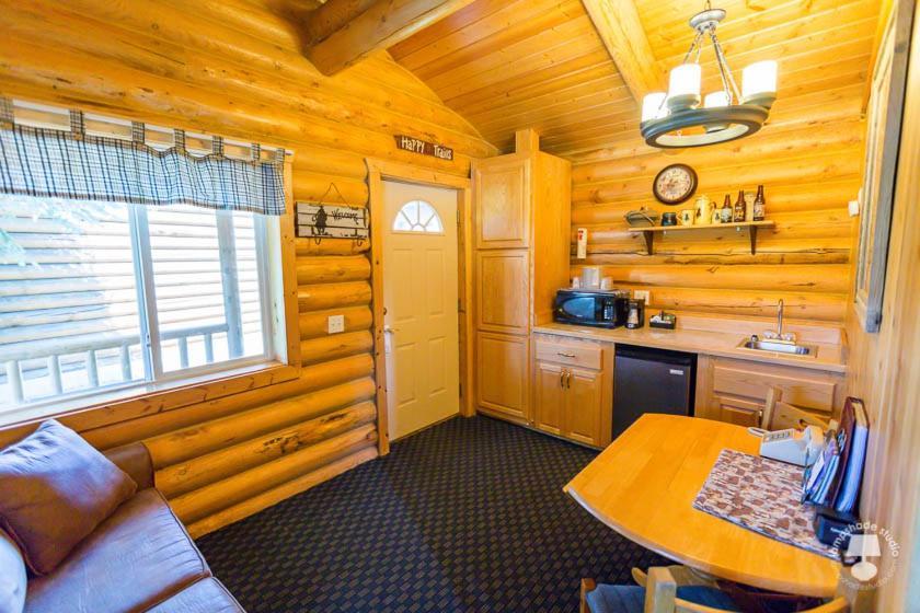 Cabin Creek Inn photo 52