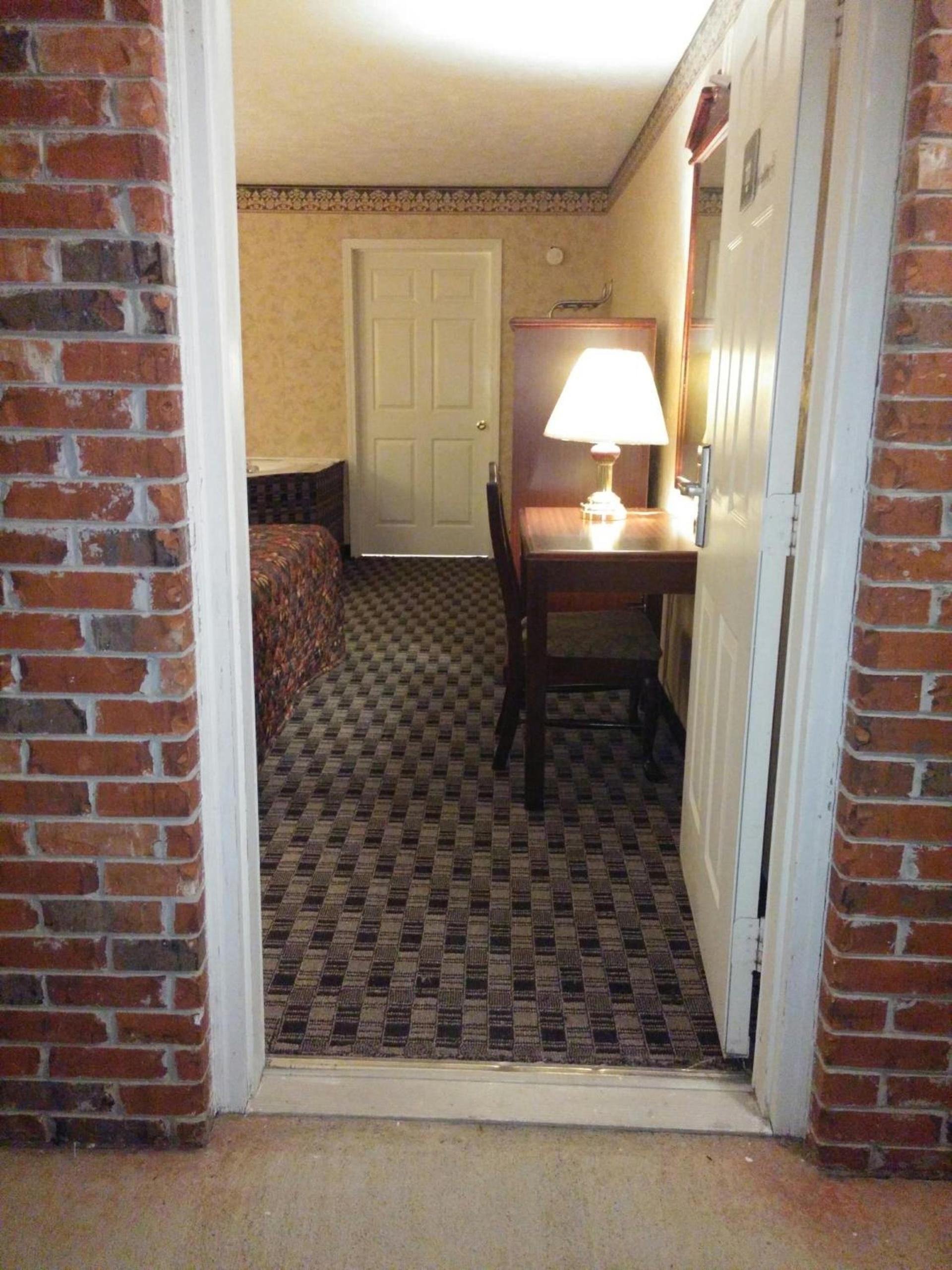 Stonebrook Inn photo 13