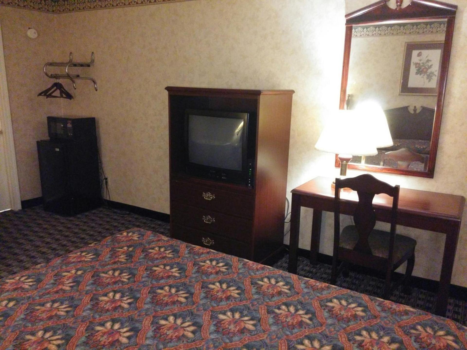 Stonebrook Inn photo 12