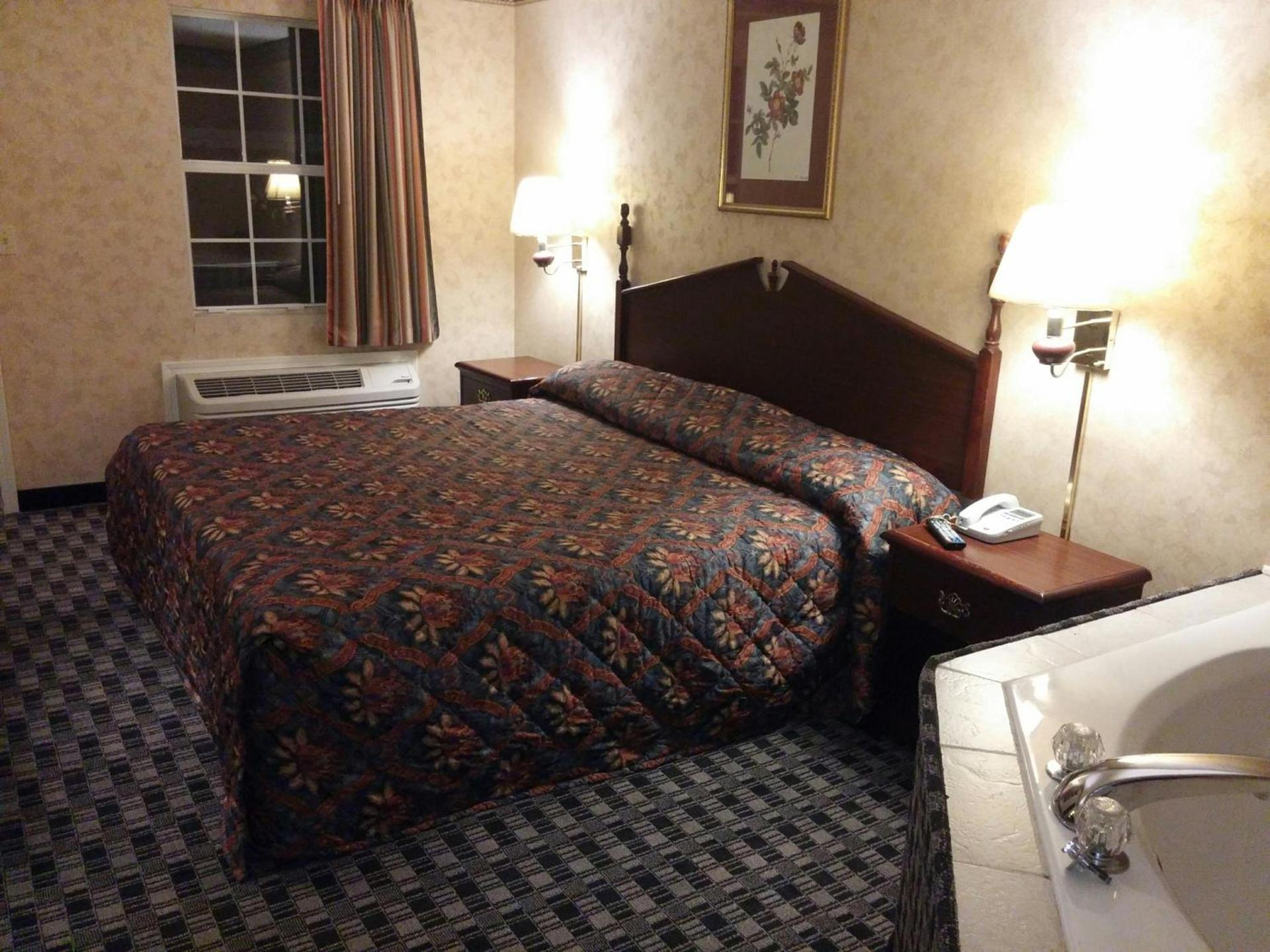 Stonebrook Inn photo 4