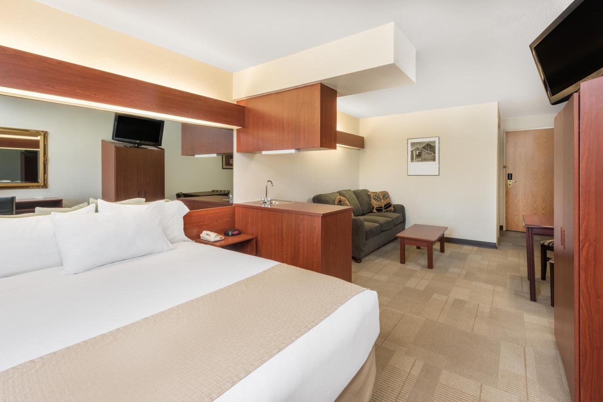 Microtel Inn & Suites by Wyndham Sainte Genevieve photo 9