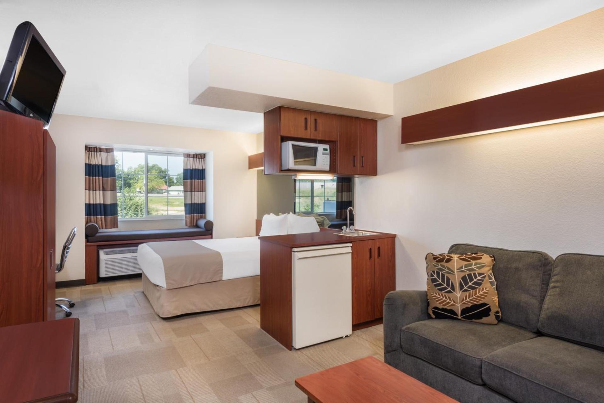 Microtel Inn & Suites by Wyndham Sainte Genevieve photo 8