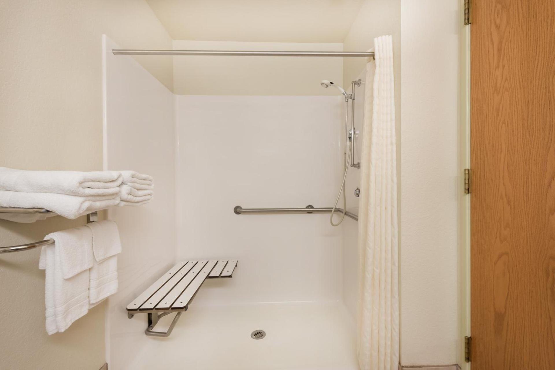 Microtel Inn & Suites by Wyndham Sainte Genevieve photo 15