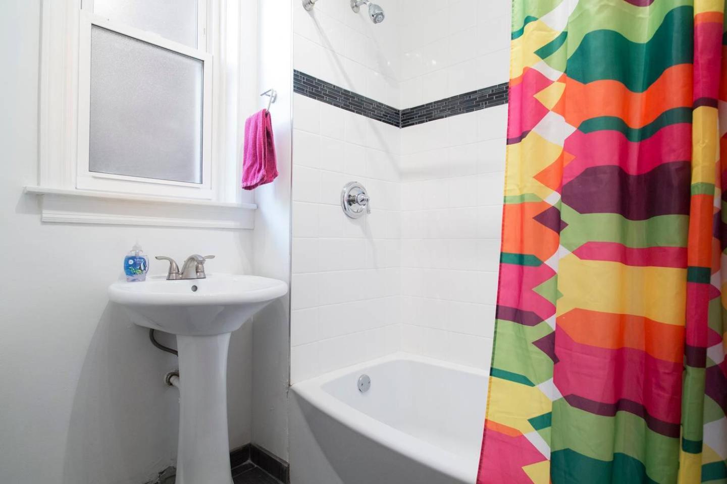 Wrigley Hostel - Chicago photo 12