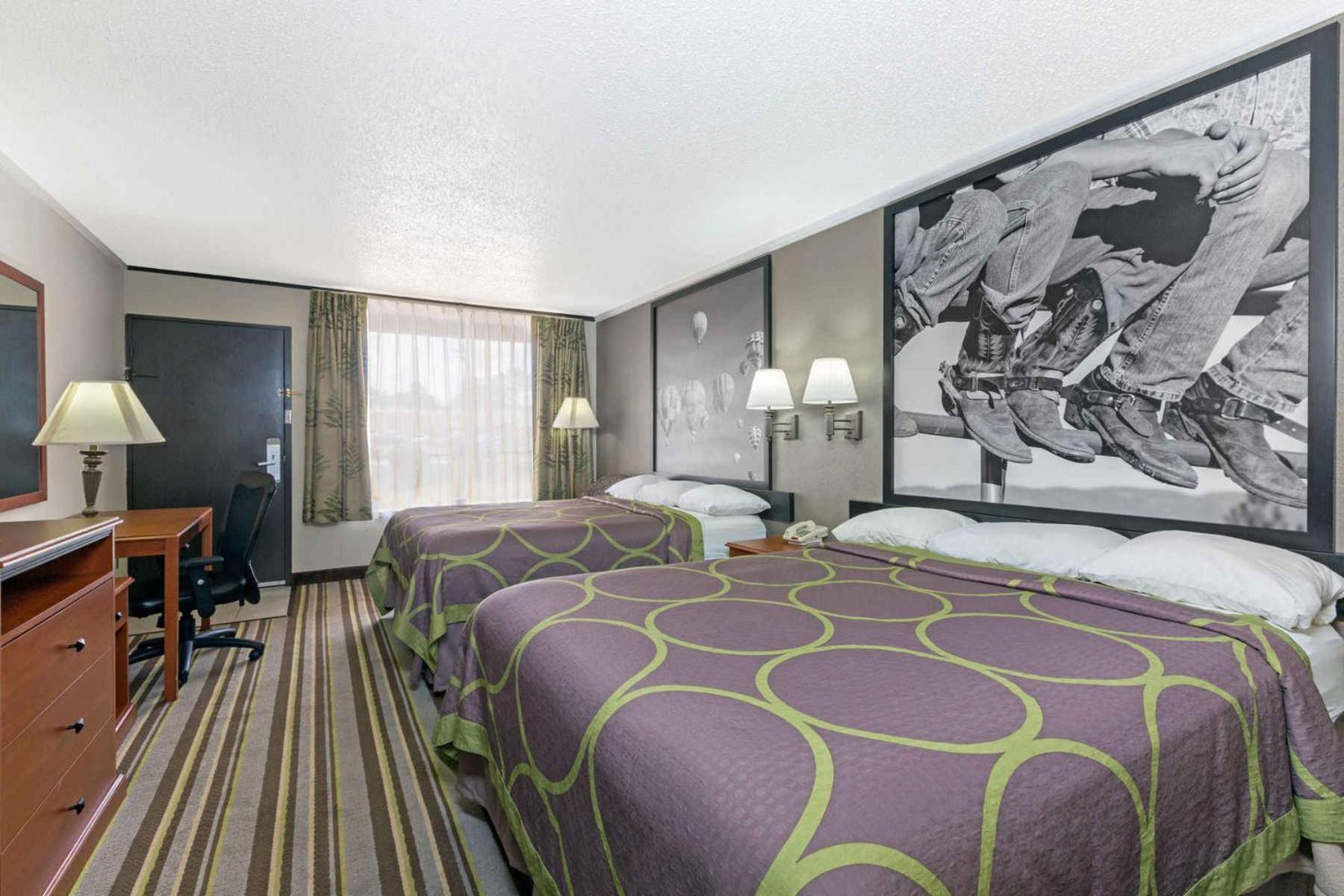 Super 8 by Wyndham Longview/North photo 33