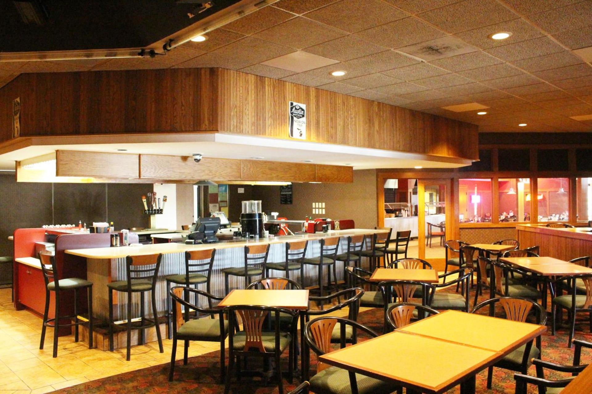 Ramada by Wyndham Alpena photo 62