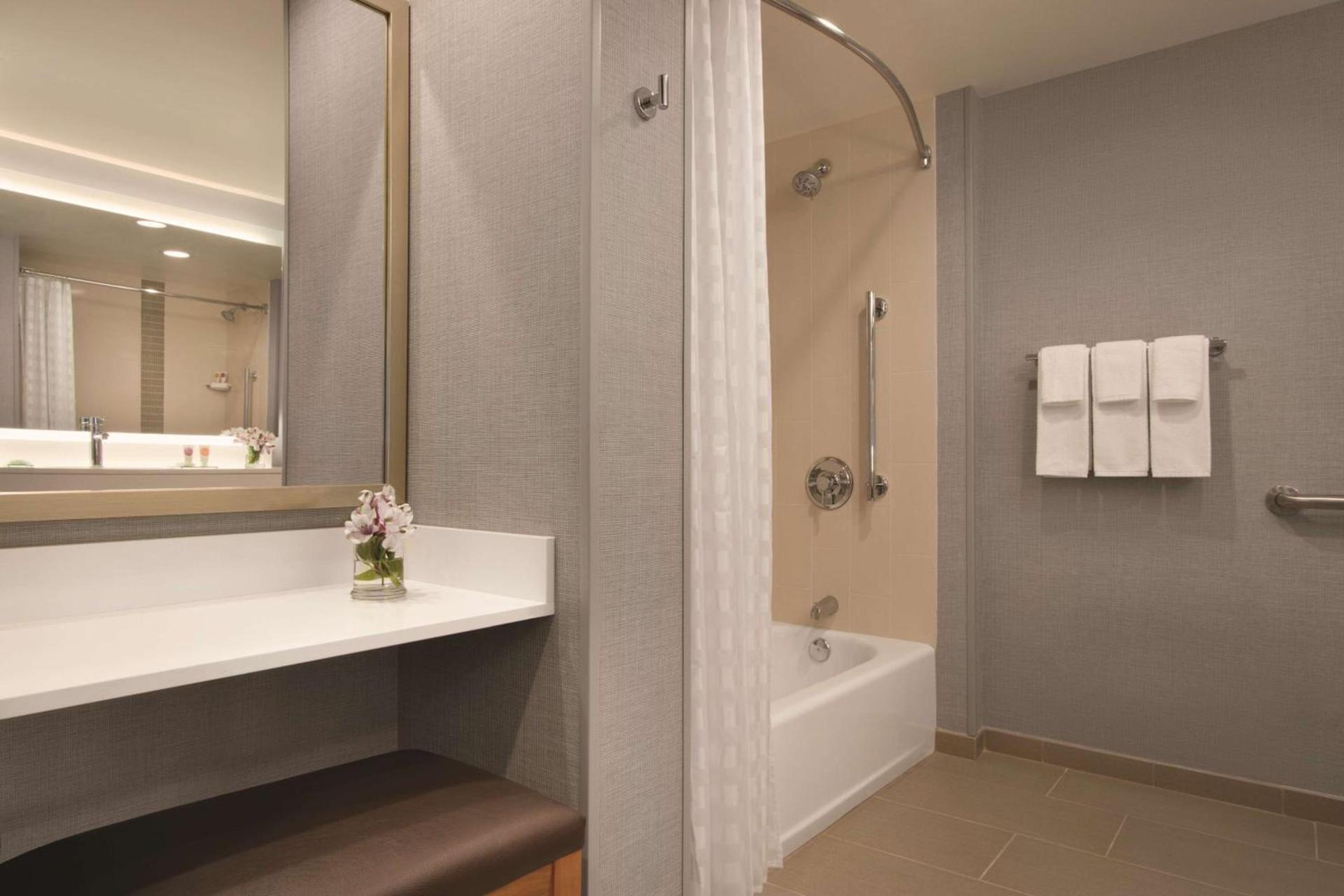 Hyatt Place Chicago O'Hare Airport photo 61