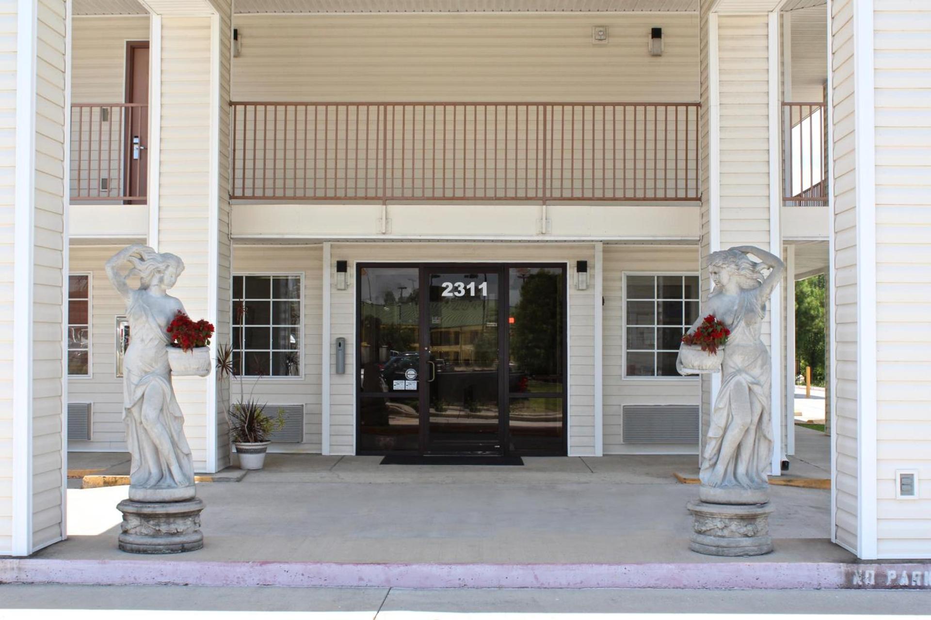 Carom Inn Denham Springs-BatonRouge photo 2