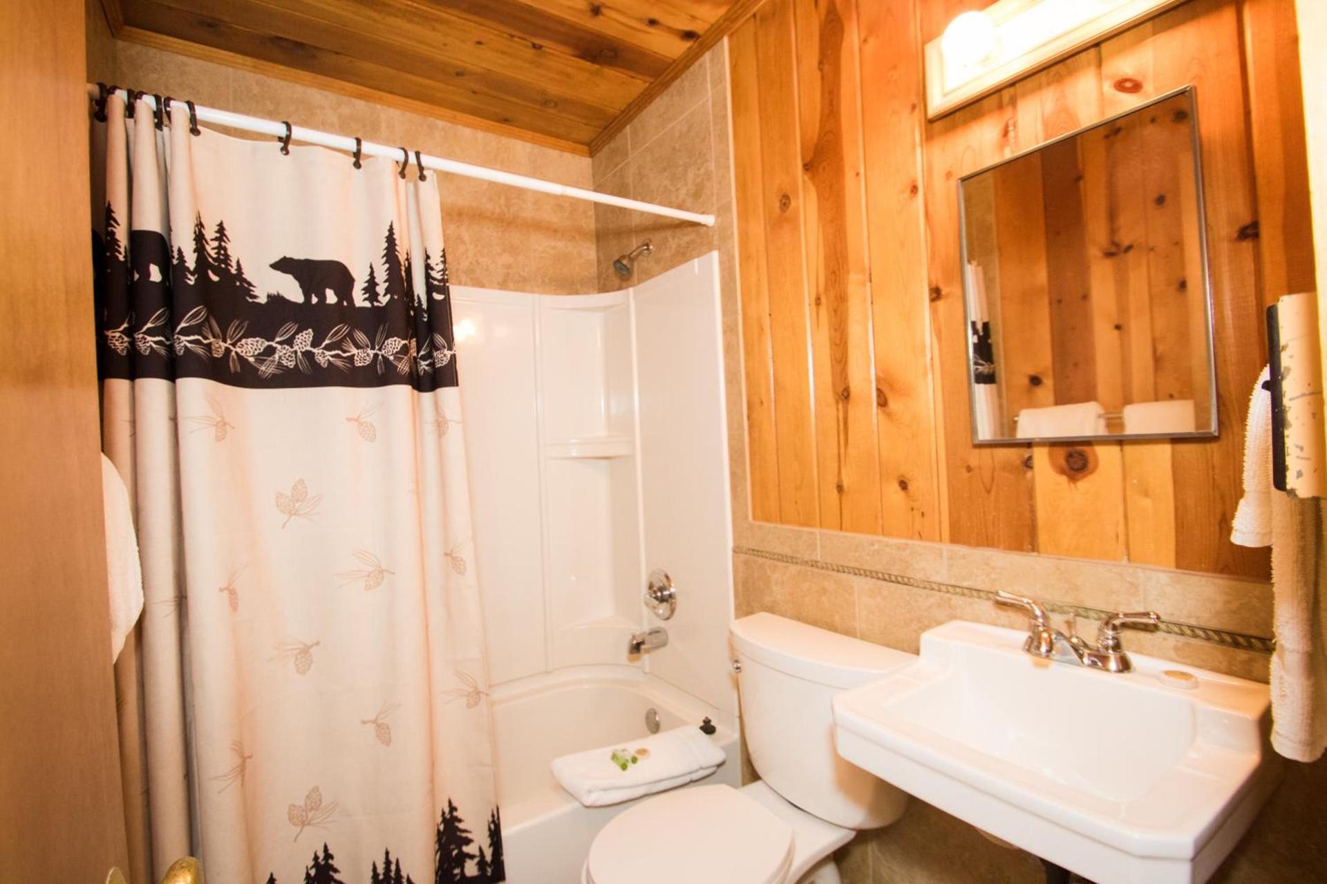 The Lodge at Red River photo 19