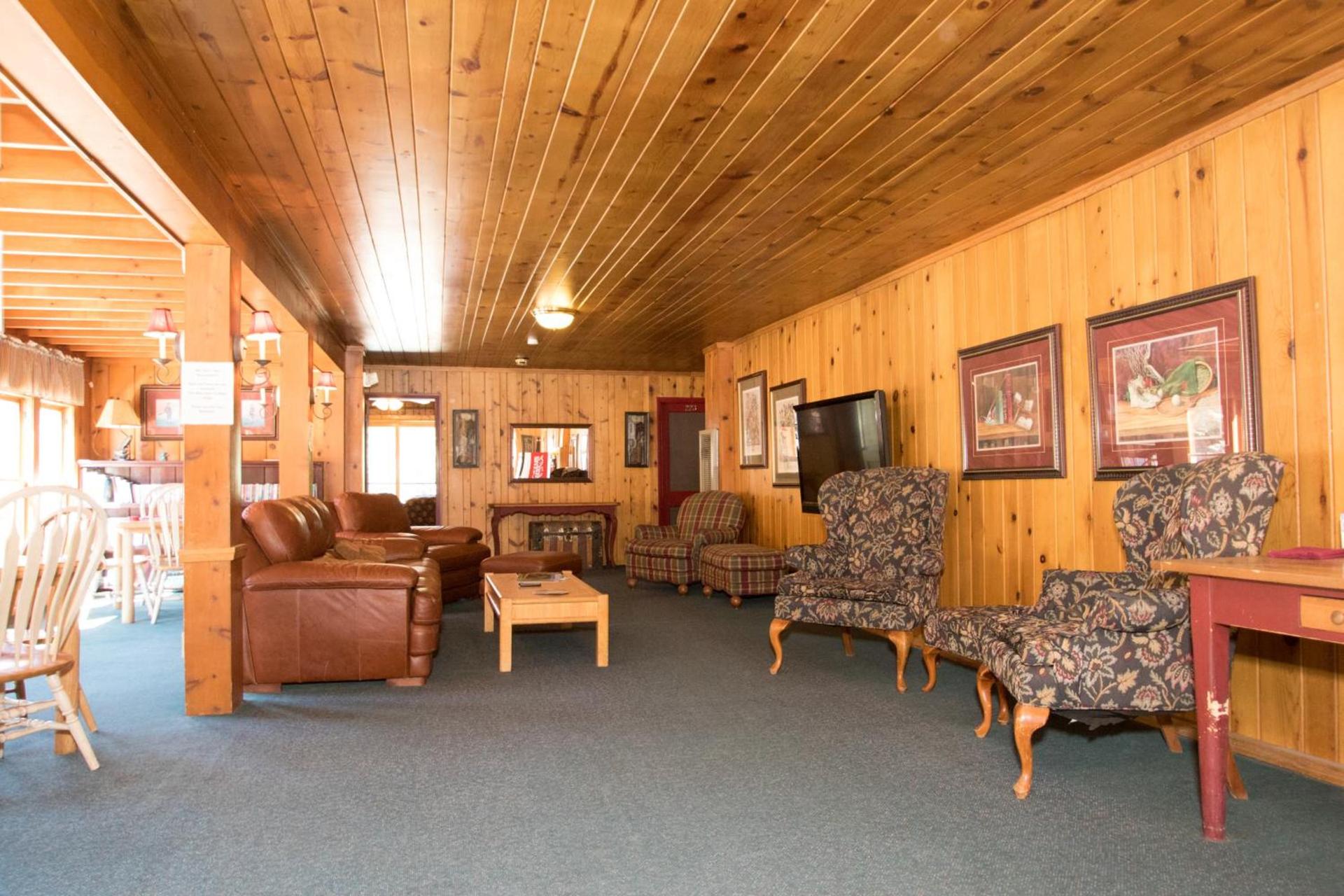 The Lodge at Red River photo 17