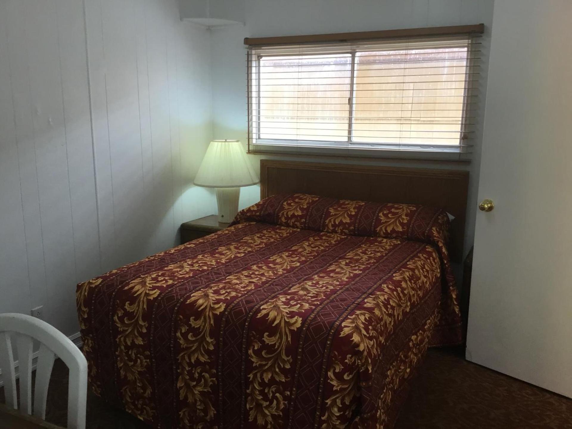 Ski's Western Motel photo 3