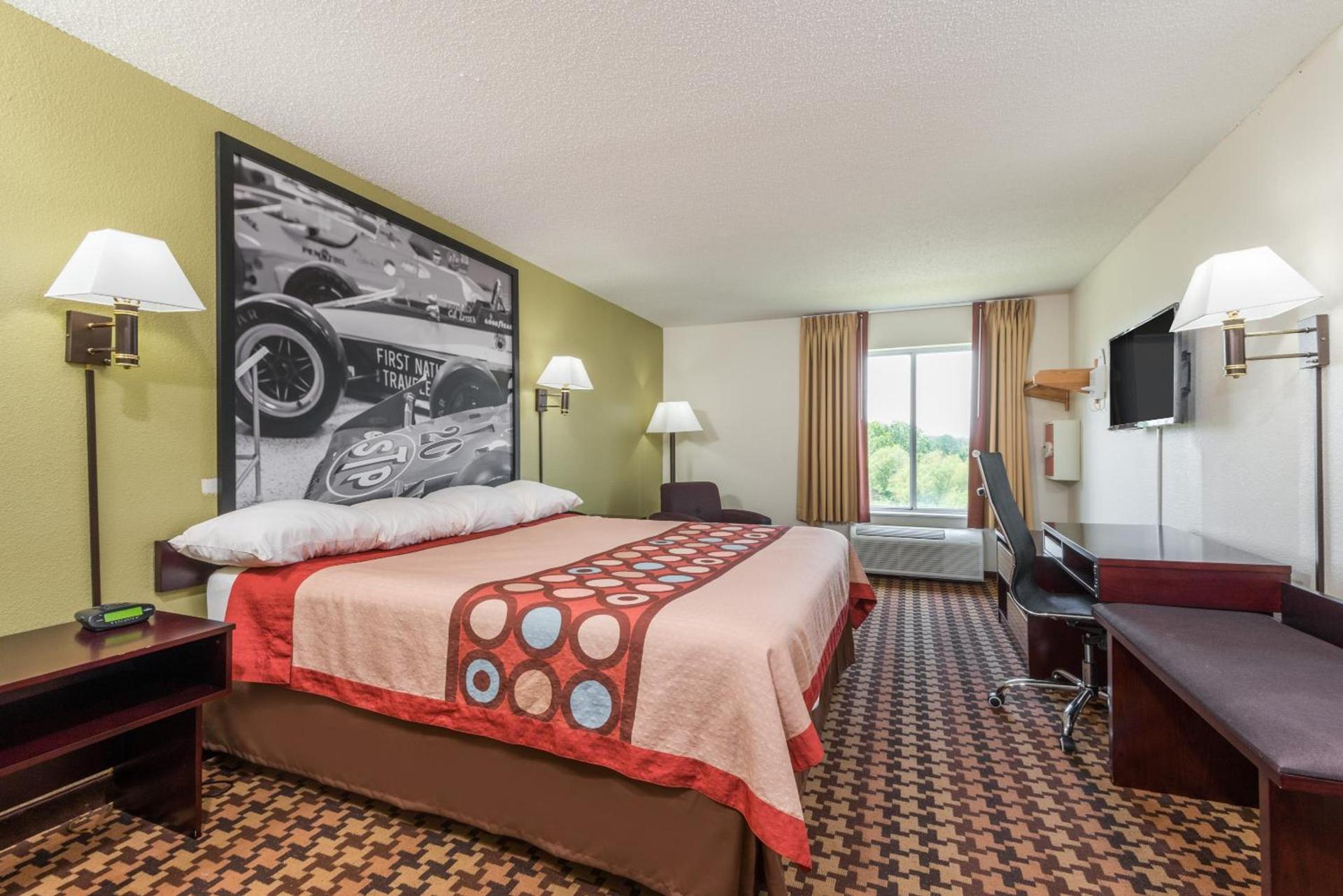 Super 8 by Wyndham Cloverdale IN photo 19