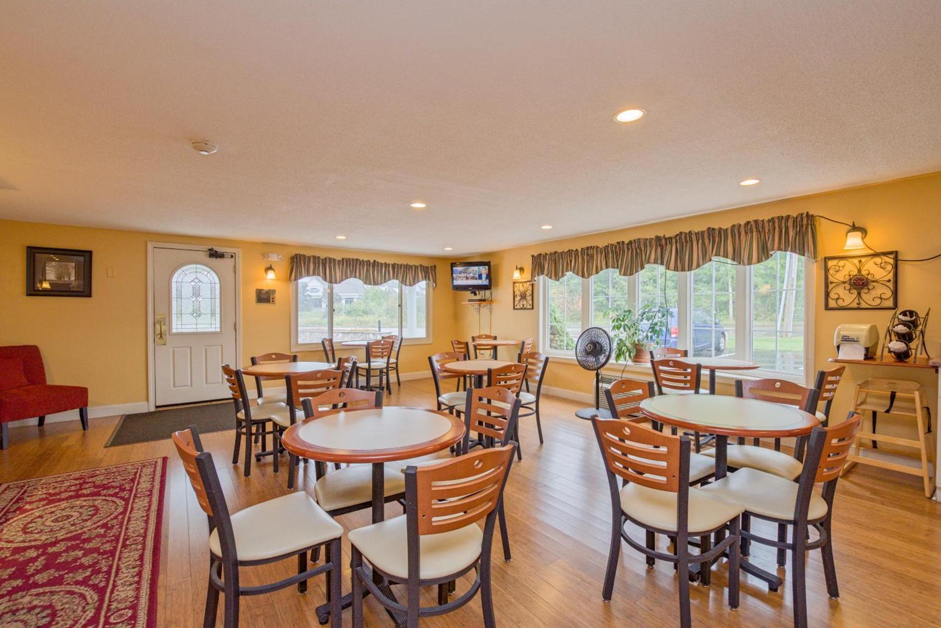 Coachman Inn photo 33