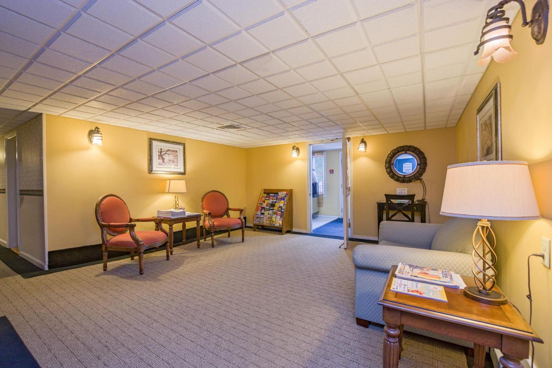 Coachman Inn photo 32