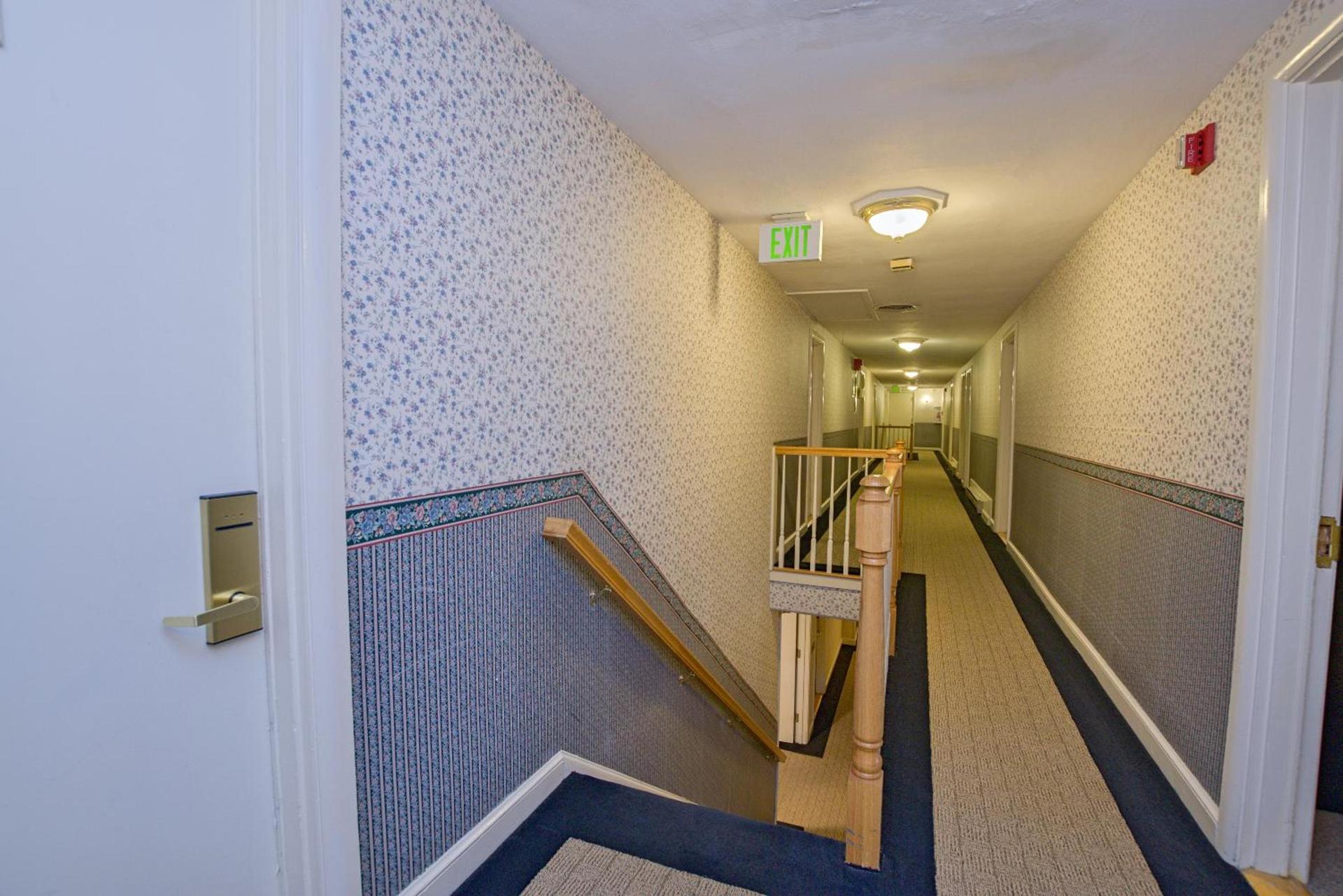 Coachman Inn photo 30