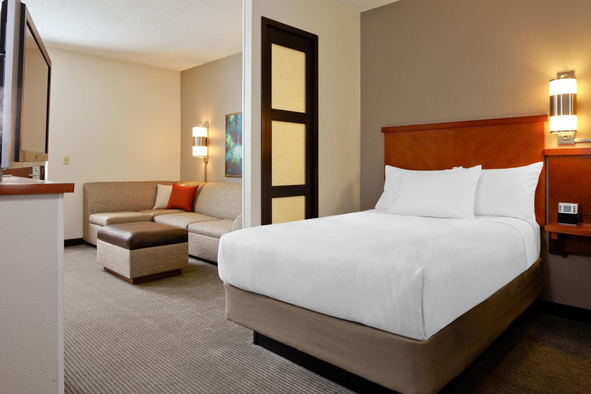 Hyatt Place Sterling Dulles Airport North photo 15