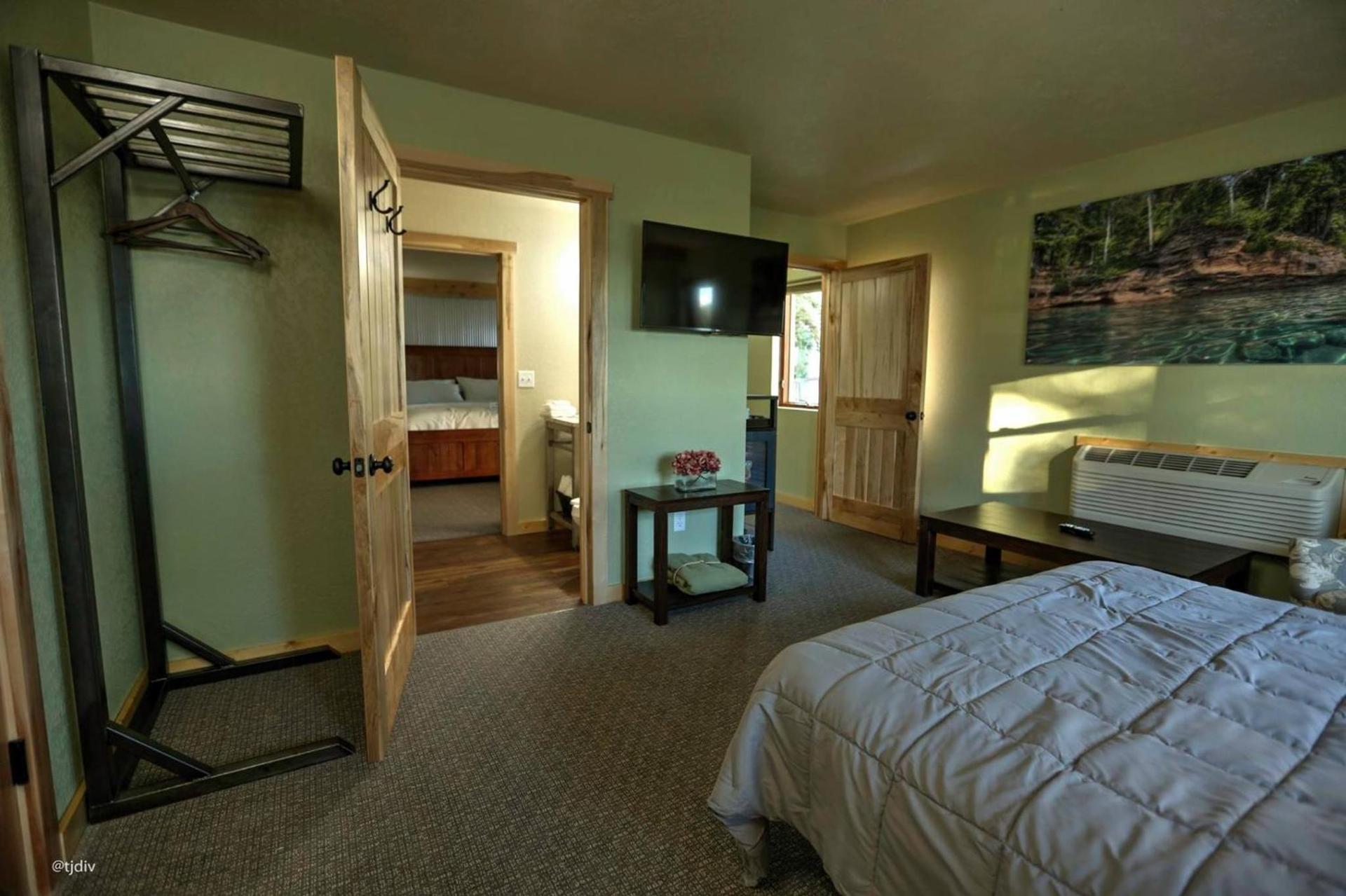 Roam Inn photo 49