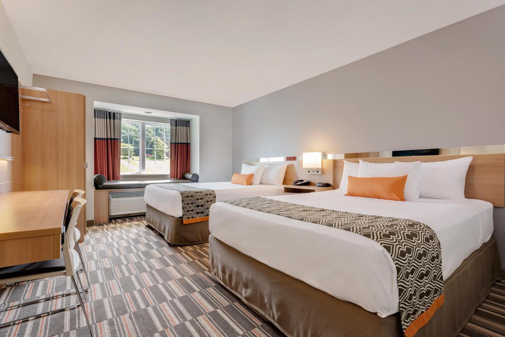 Microtel Inn & Suites by Wyndham Clarion photo 33