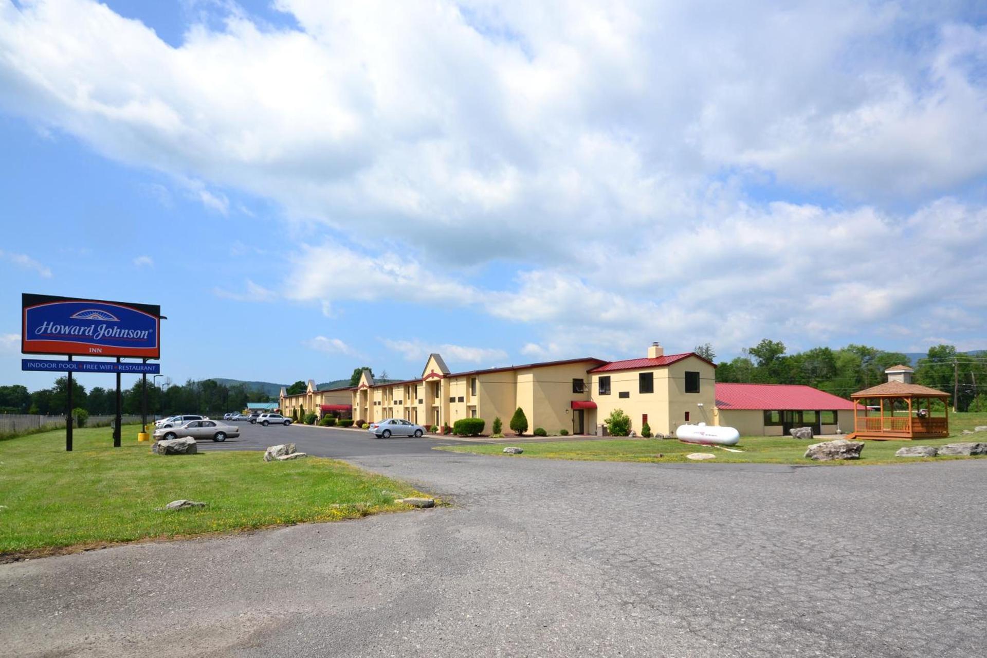 Howard Johnson by Wyndham Saugerties photo 2