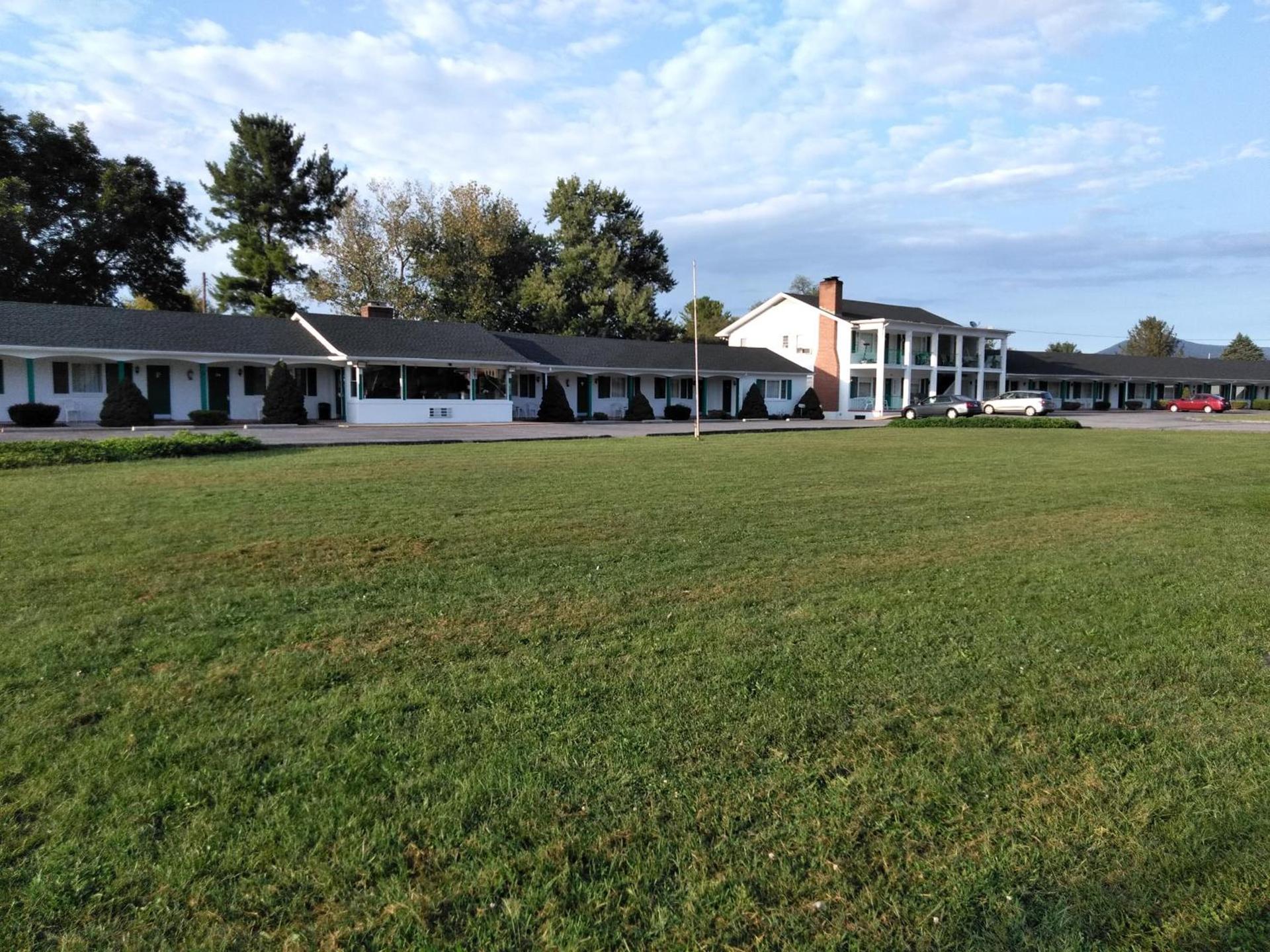 The Cardinal Inn photo 35