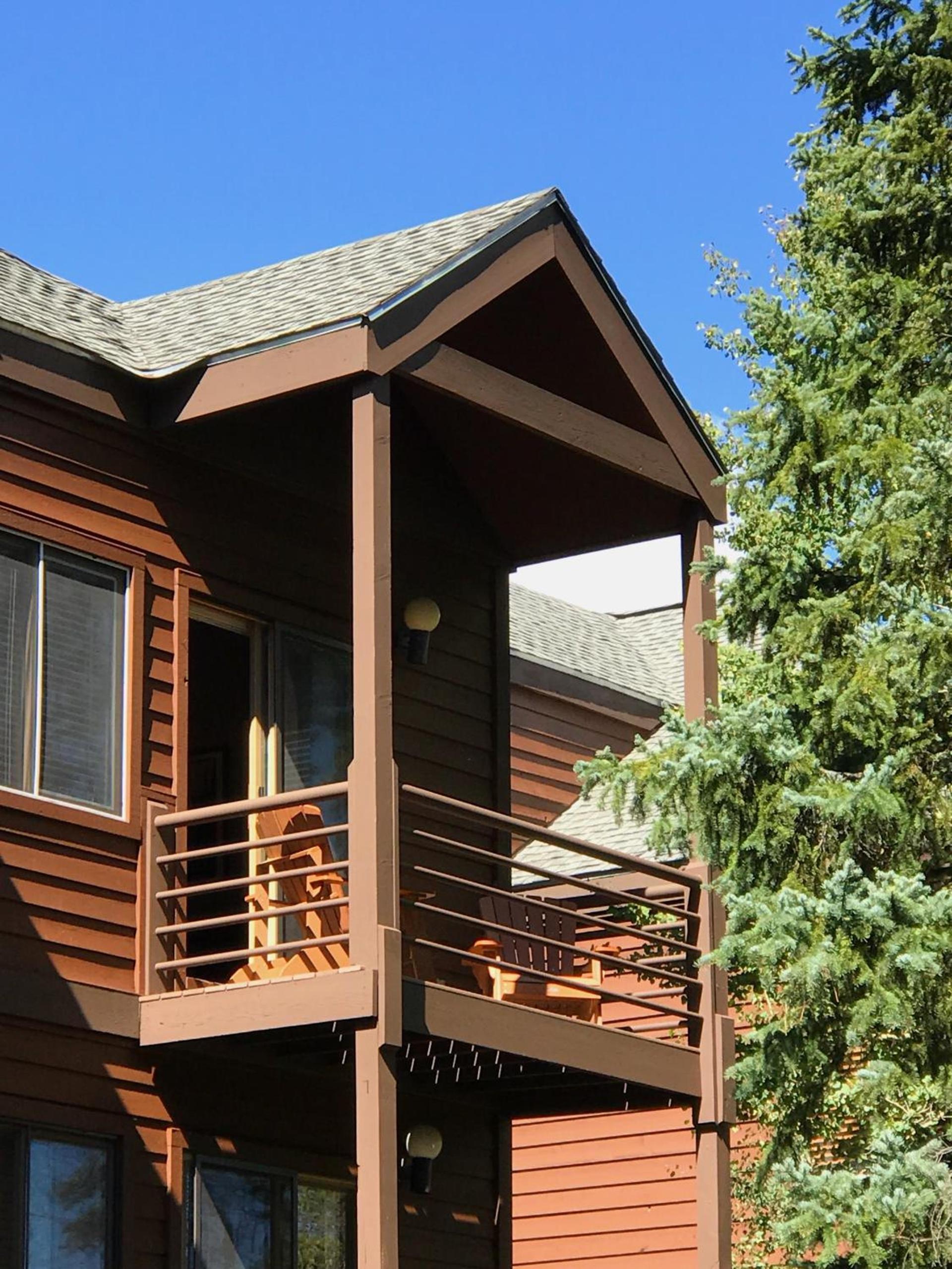 Breck Creekside at Wildwood Suites photo 3