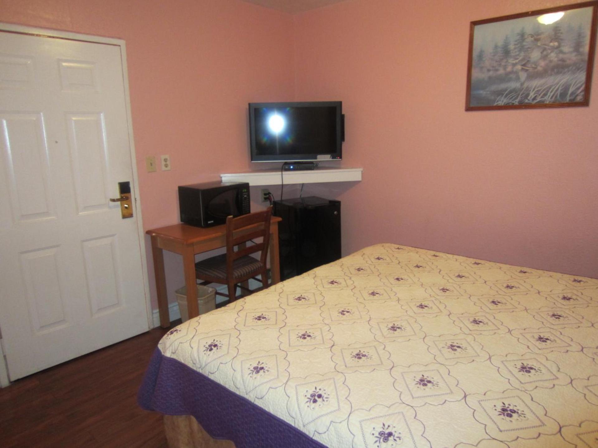 Travel Eagle Inn Motel photo 26