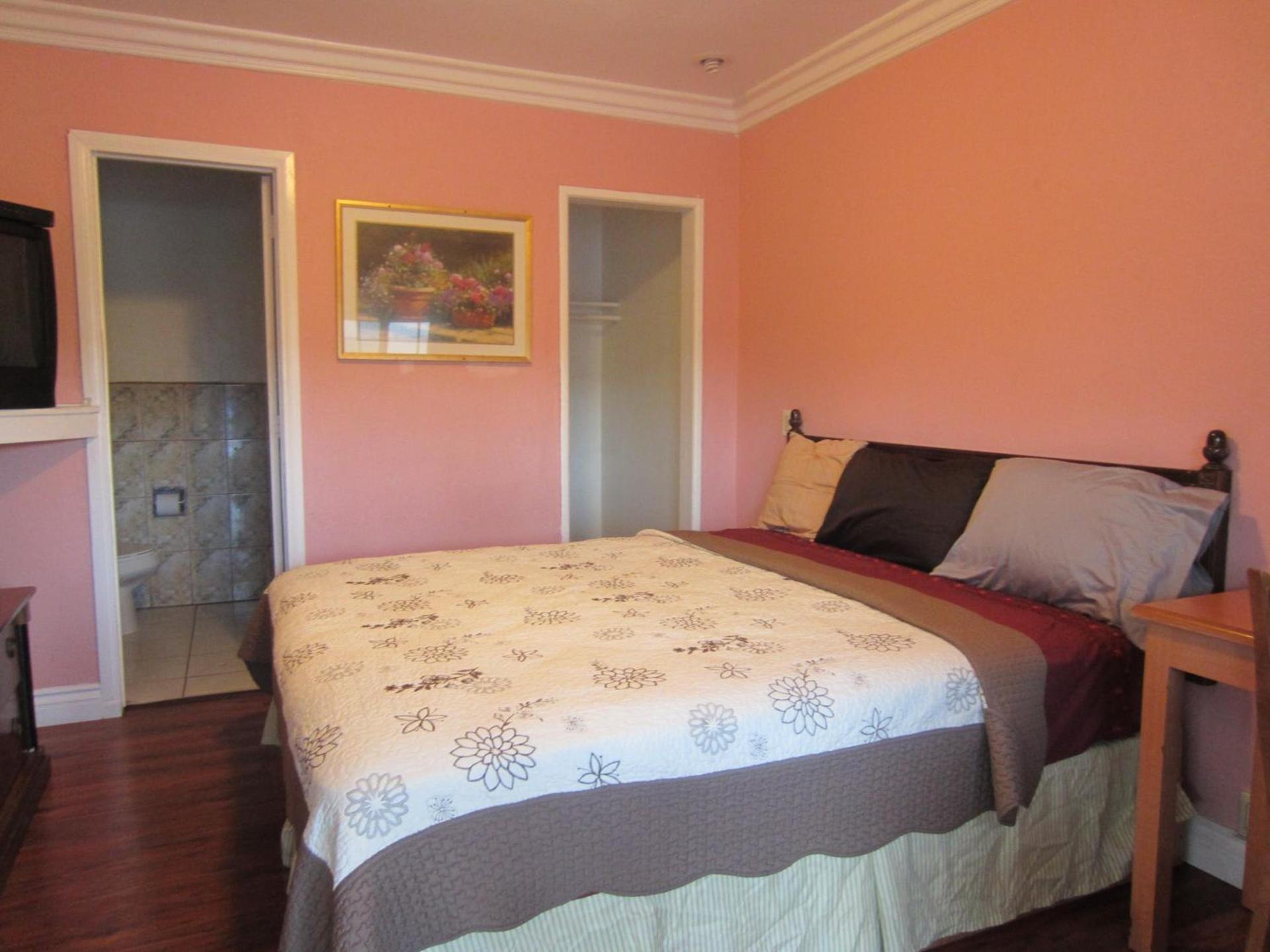 Travel Eagle Inn Motel photo 27