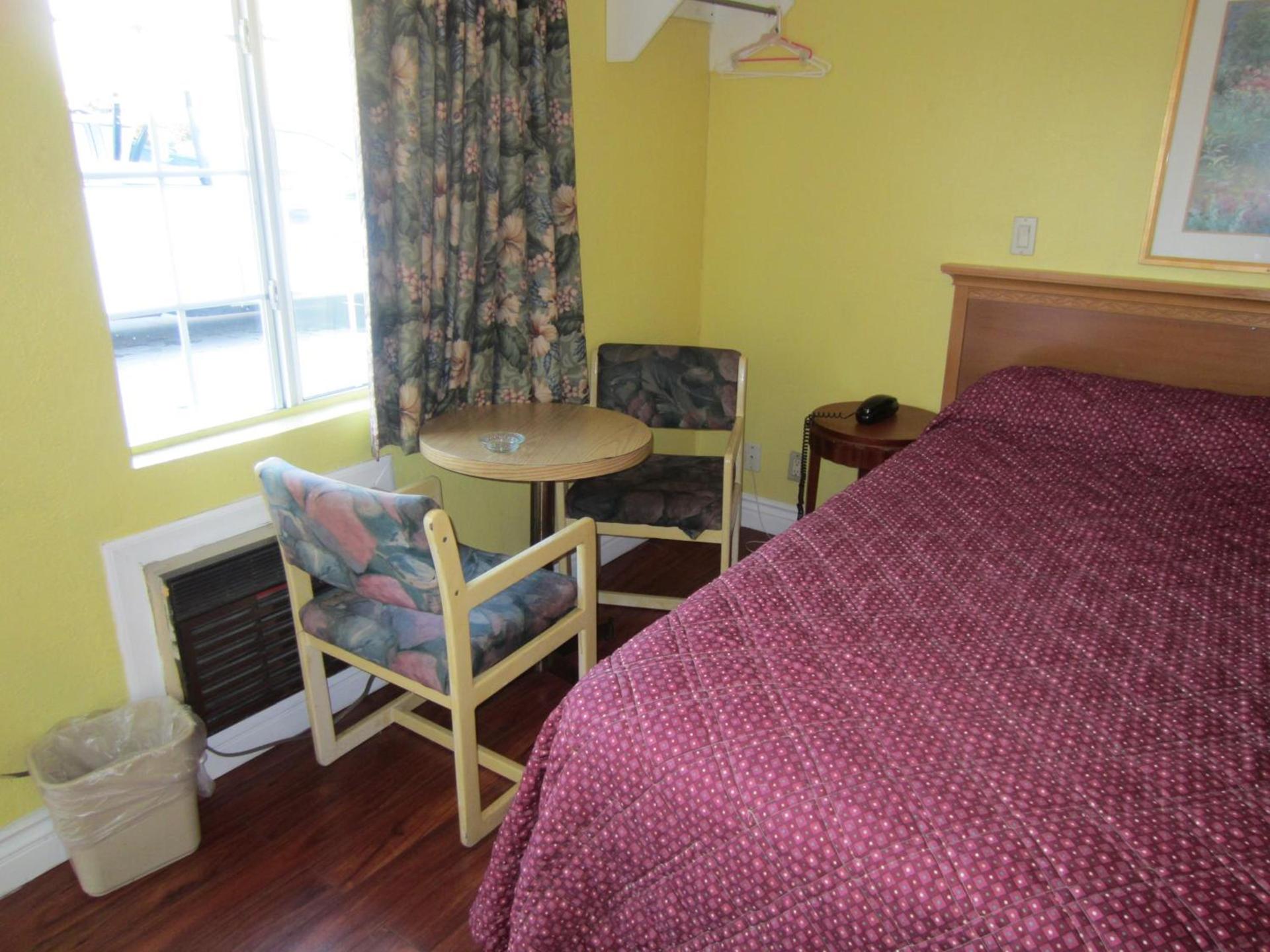 Travel Eagle Inn Motel photo 29