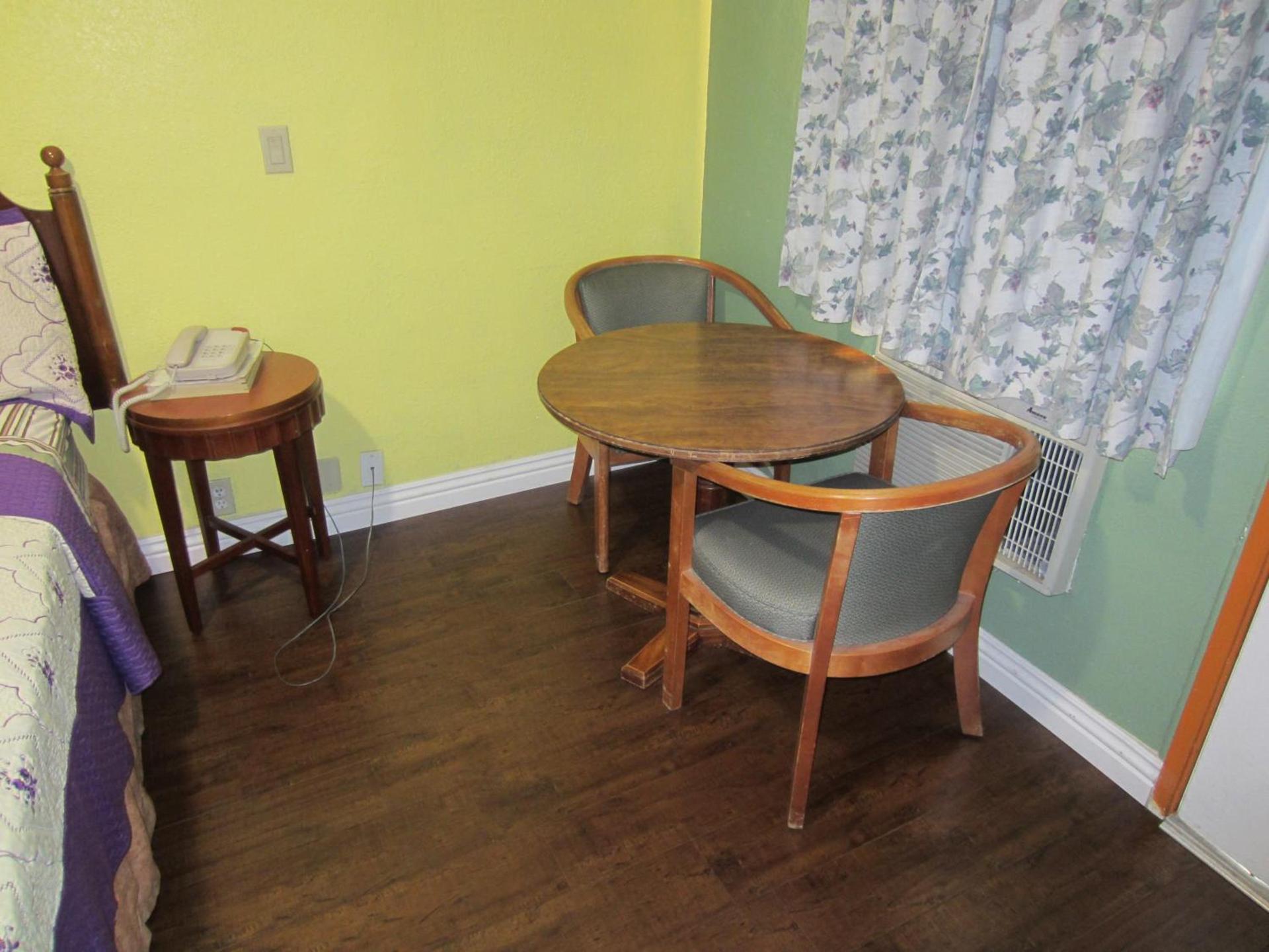 Travel Eagle Inn Motel photo 25