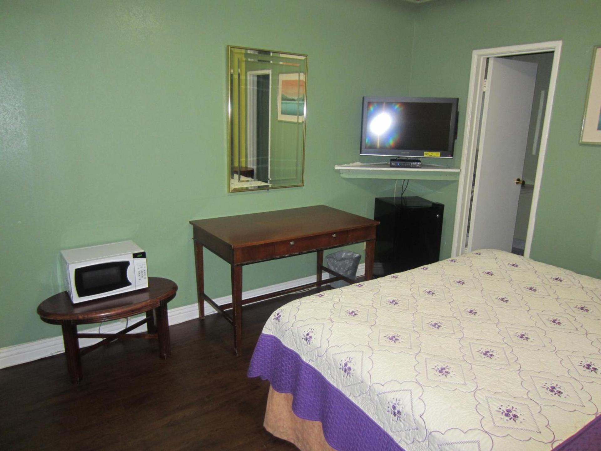 Travel Eagle Inn Motel photo 7