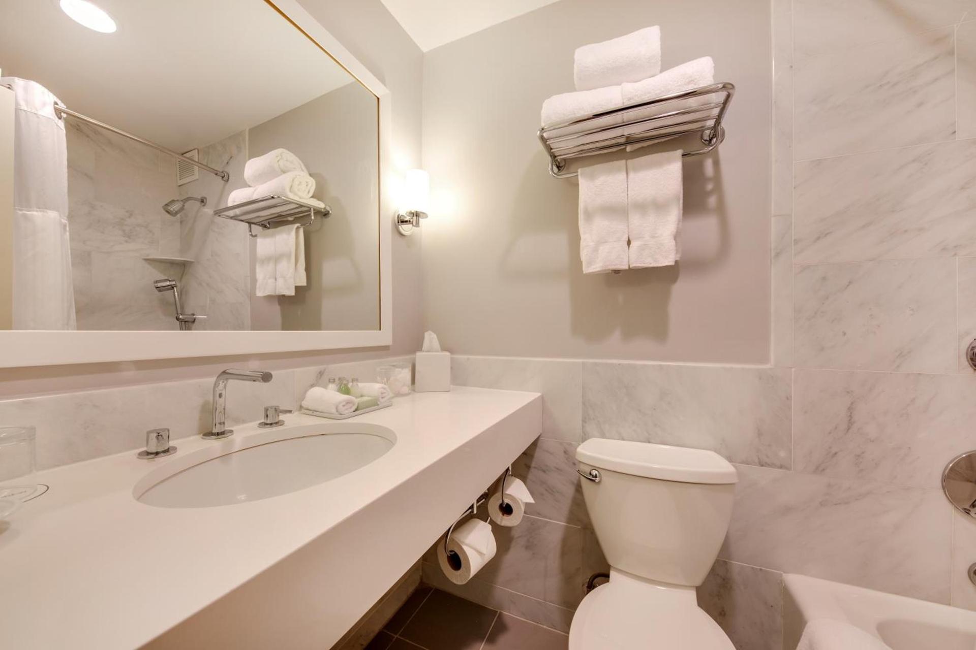The Andrew Hotel photo 28