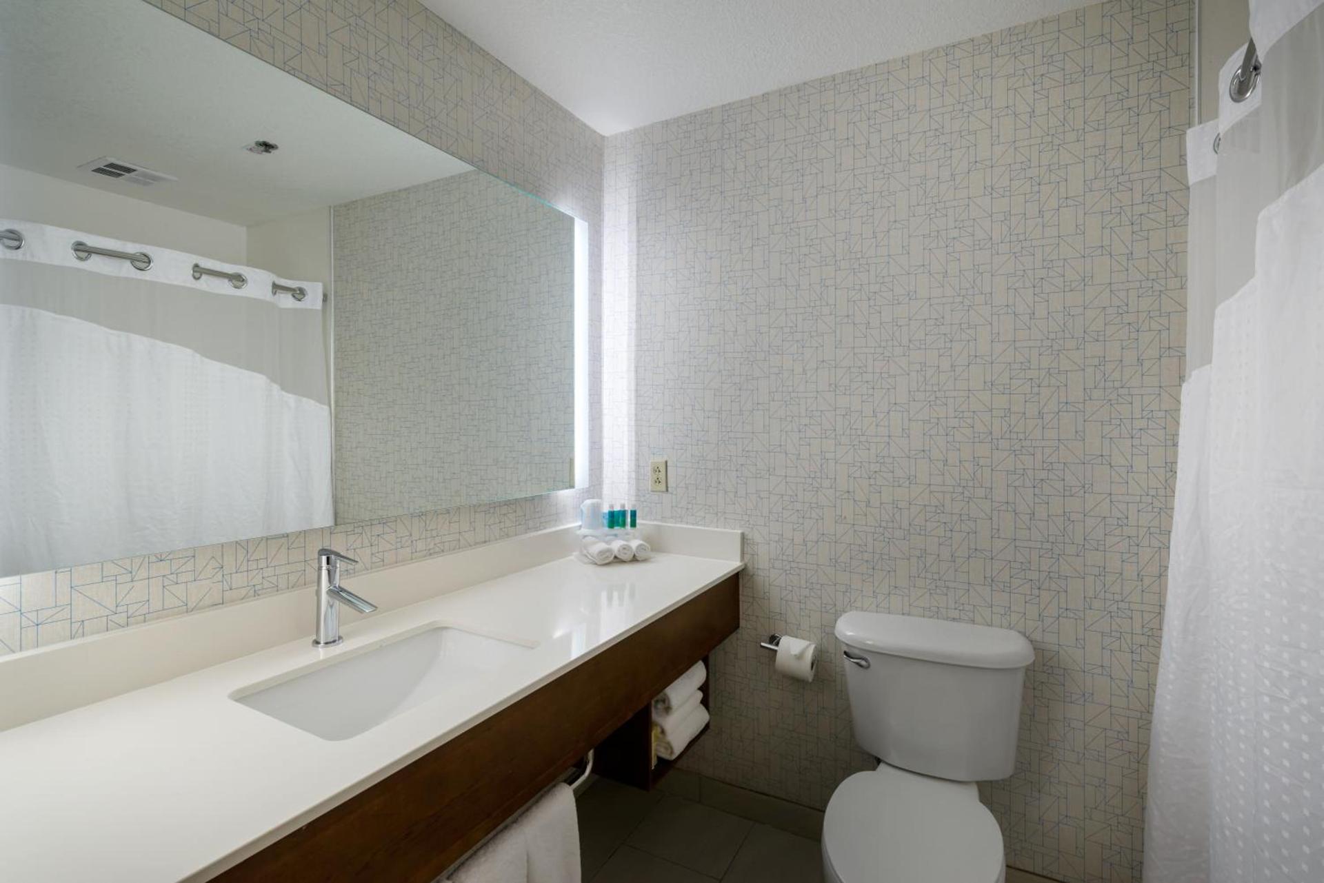 Holiday Inn Express Lawrence by IHG photo 2