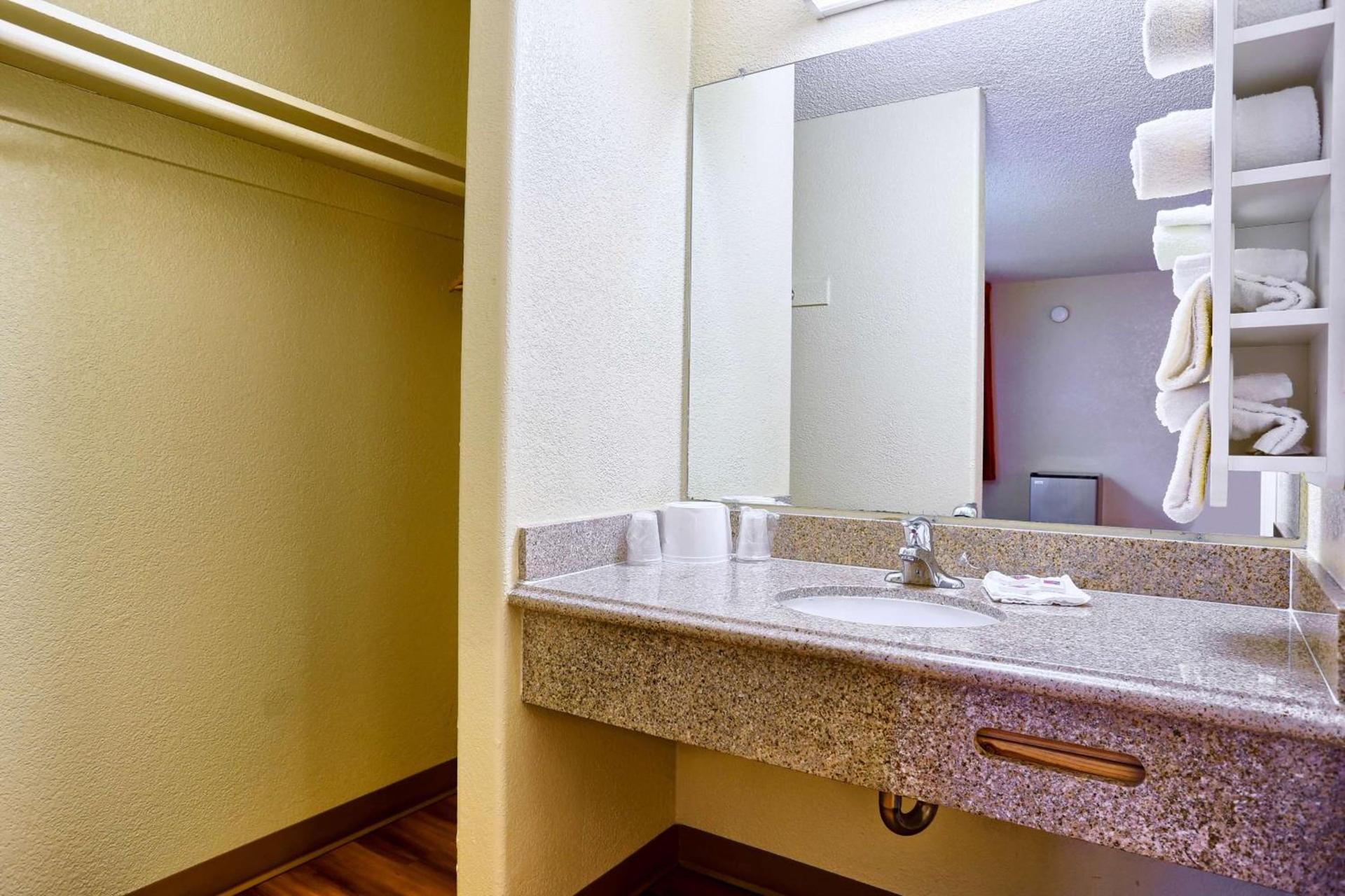 Cathedral Hill Hotel photo 38