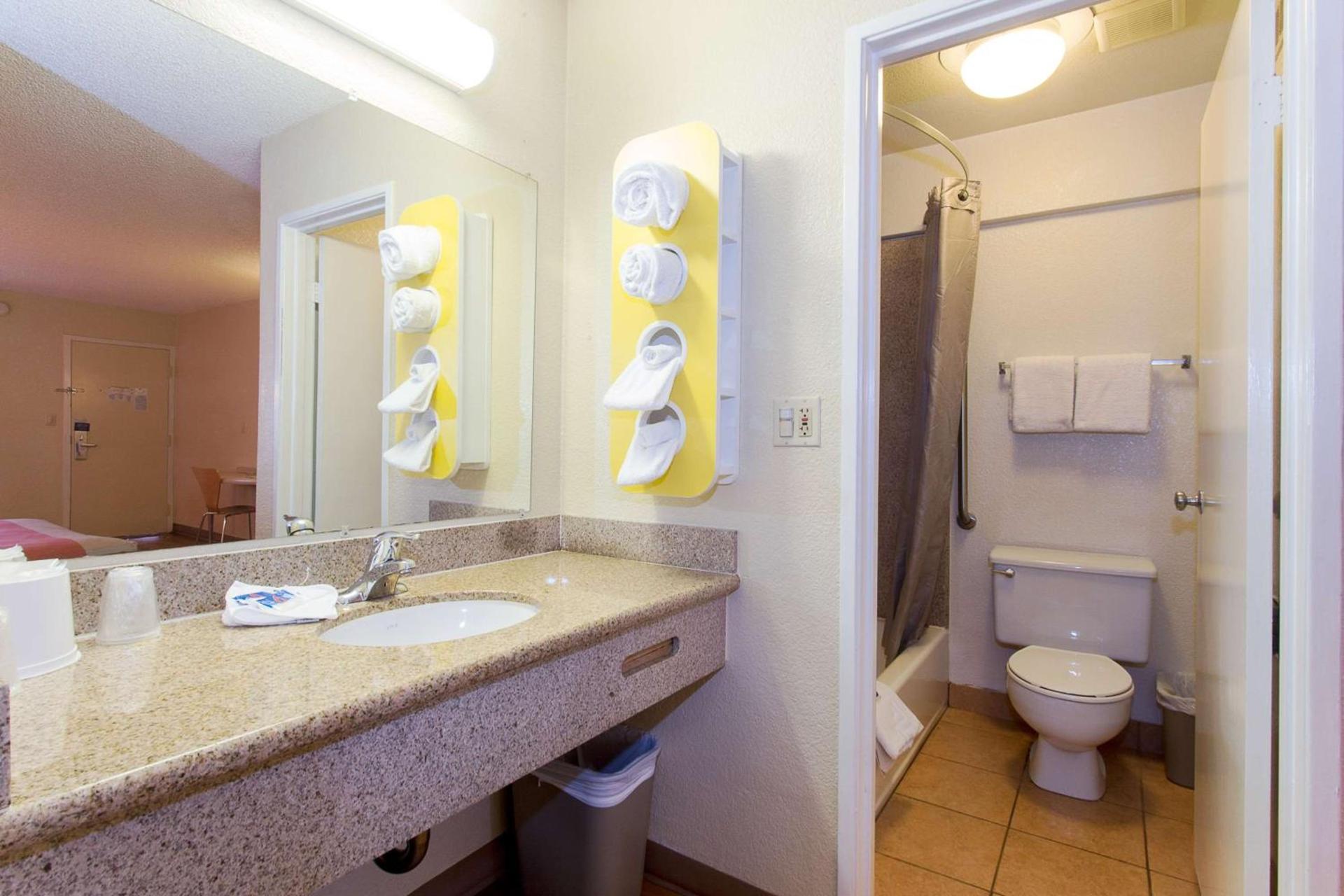 Cathedral Hill Hotel photo 34
