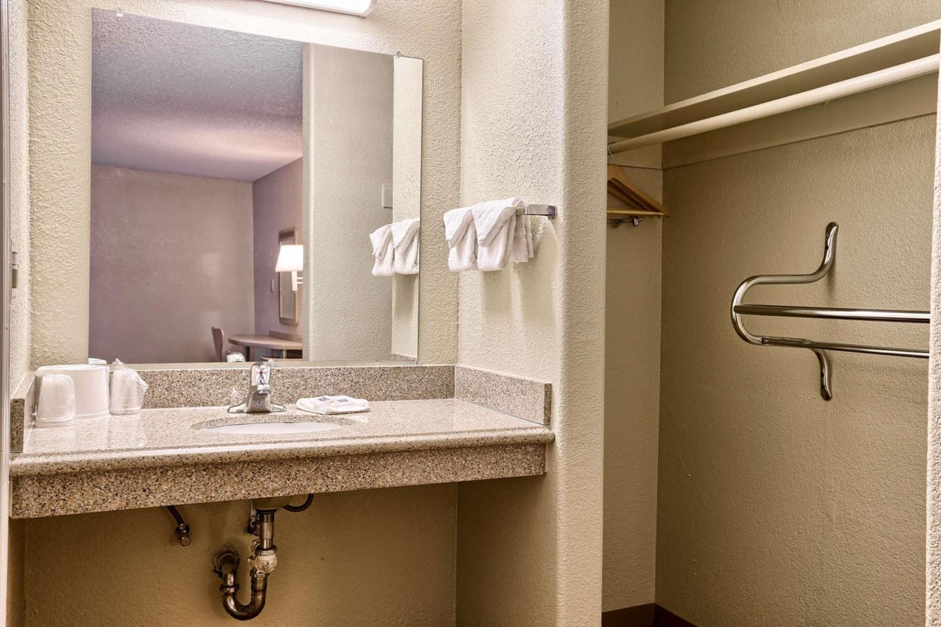 Cathedral Hill Hotel photo 33
