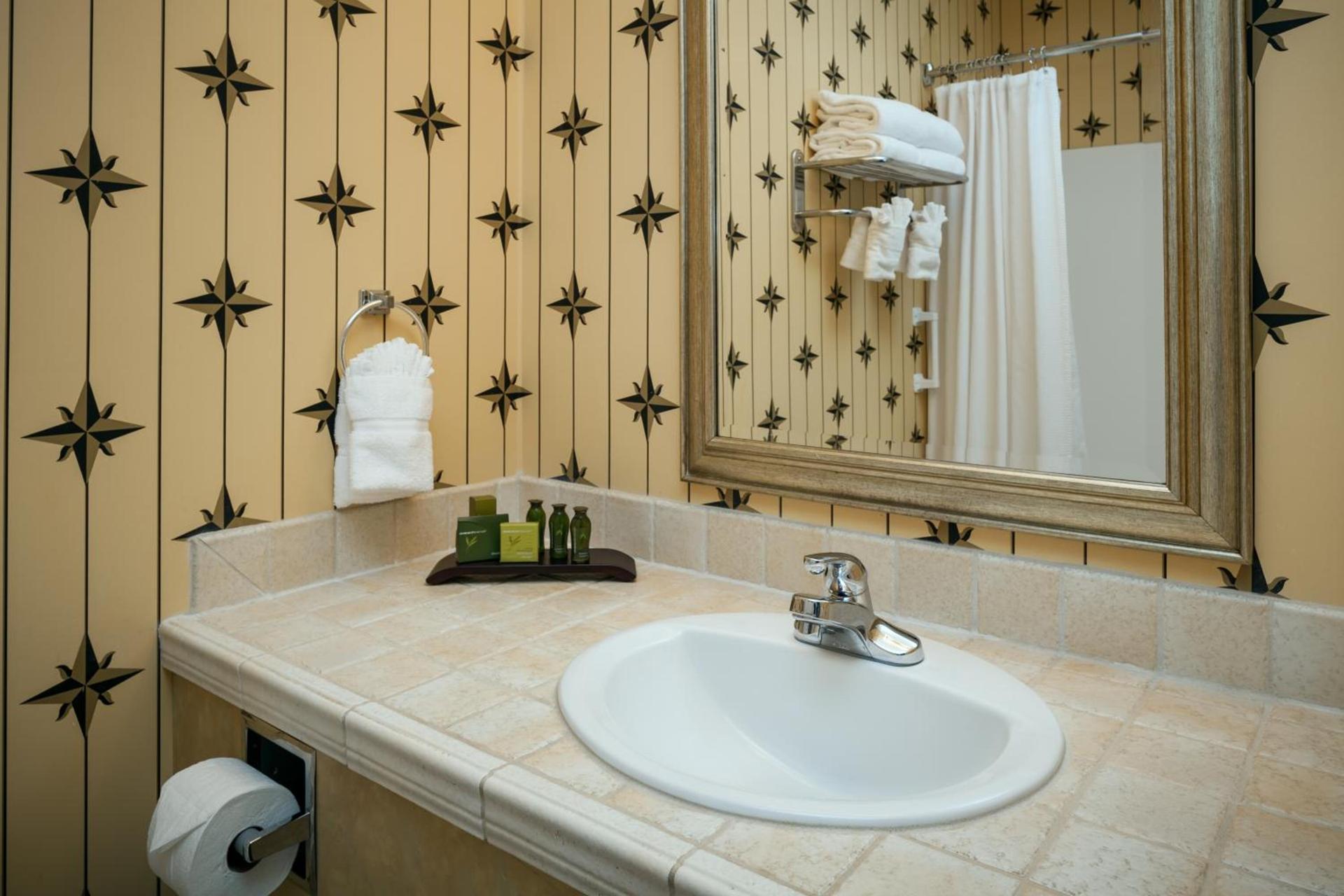 Plaza Inn & Suites at Ashland Creek photo 16