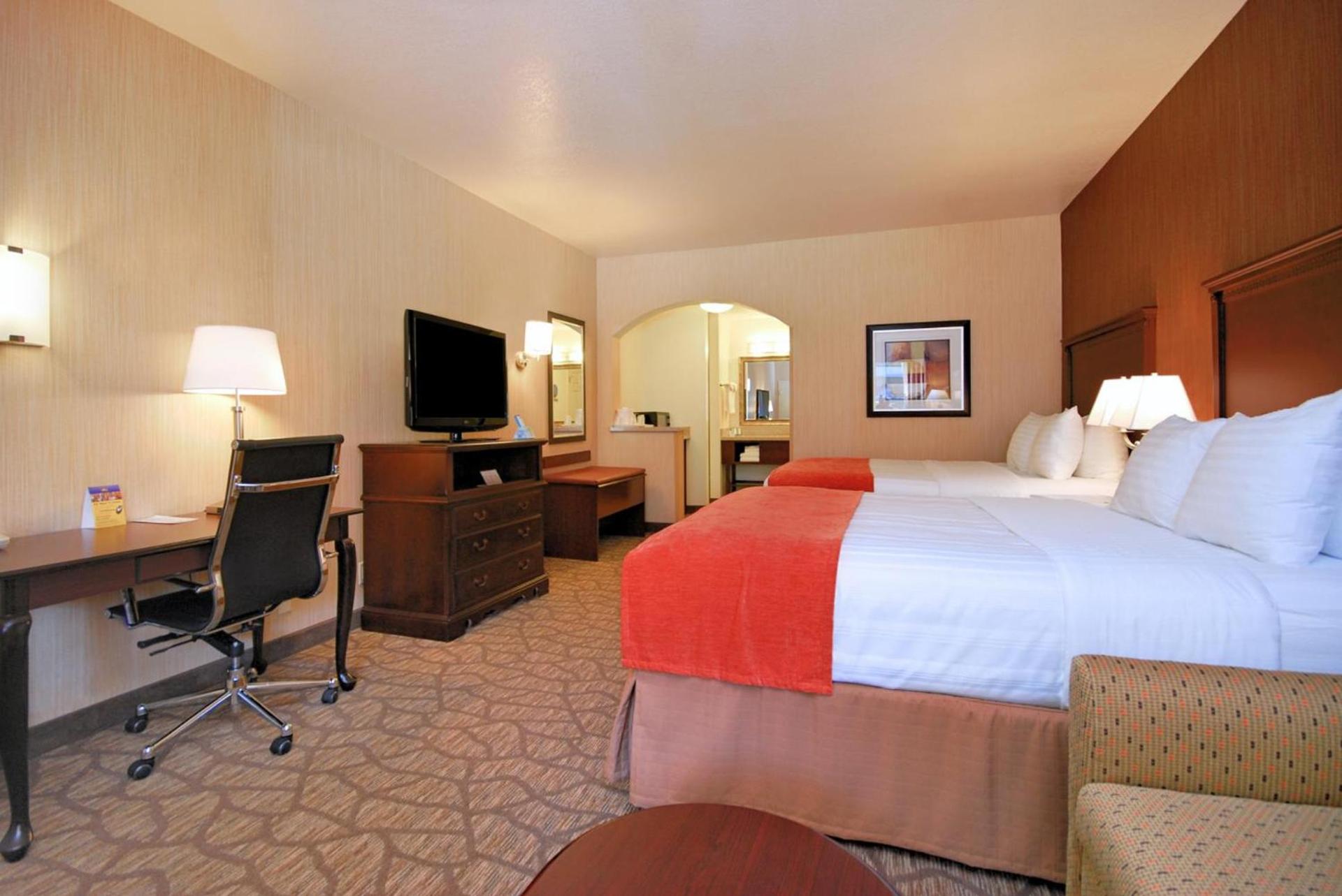 Best Western San Dimas Hotel & Suites photo 22