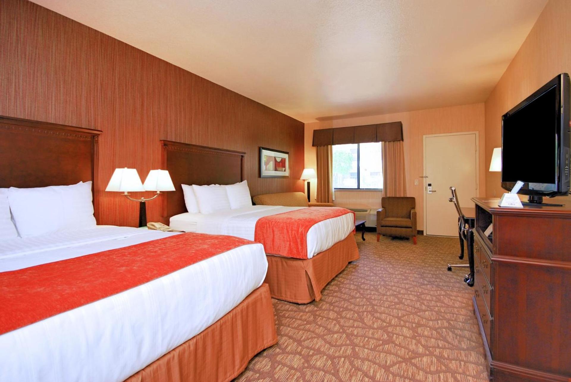 Best Western San Dimas Hotel & Suites photo 23