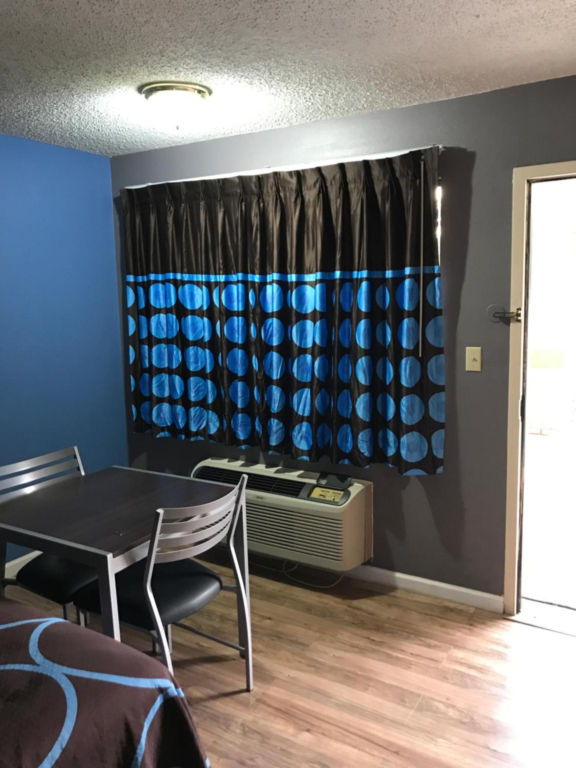 Super 8 by Wyndham Slidell photo 49