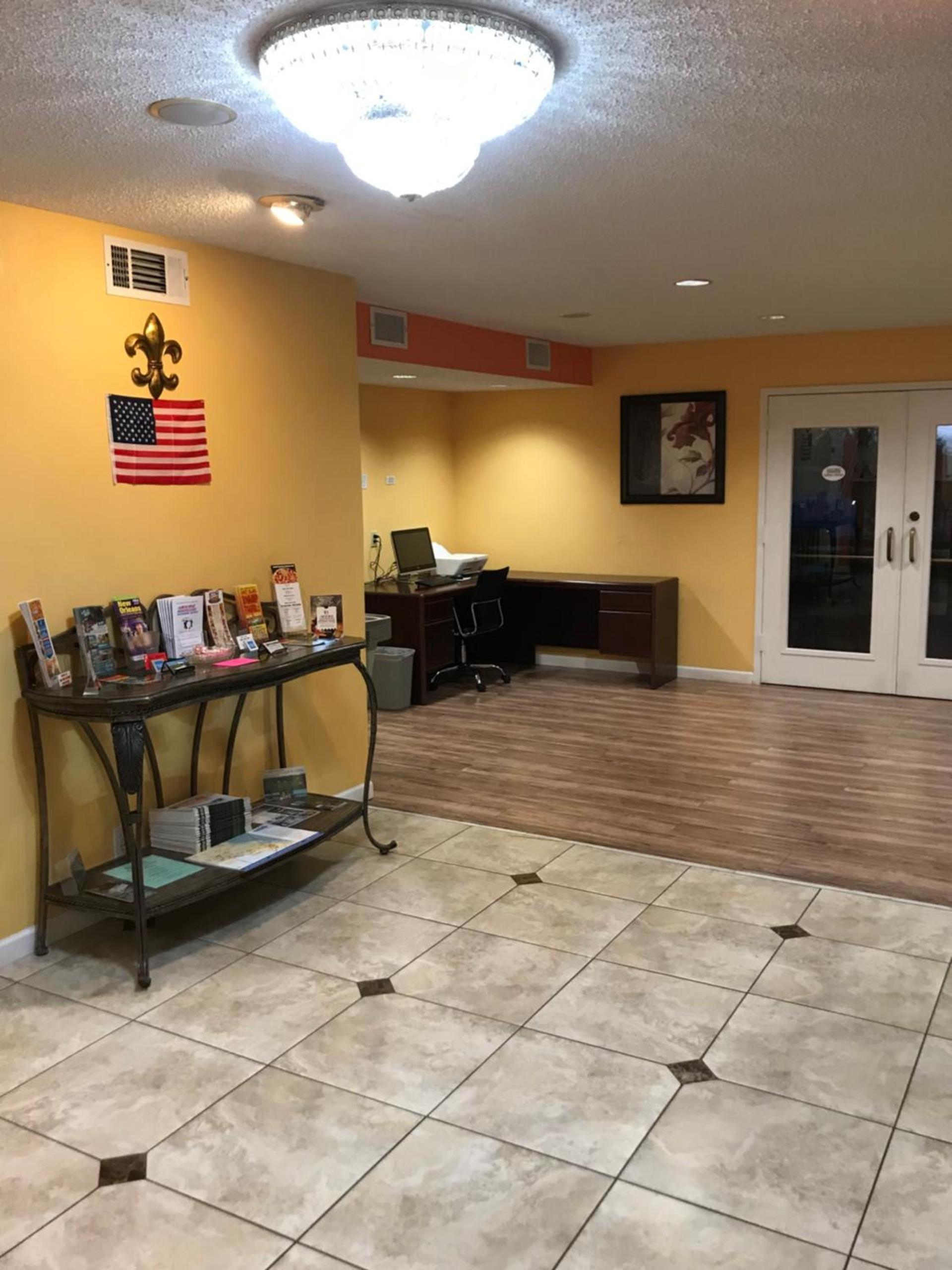 Super 8 by Wyndham Slidell photo 42