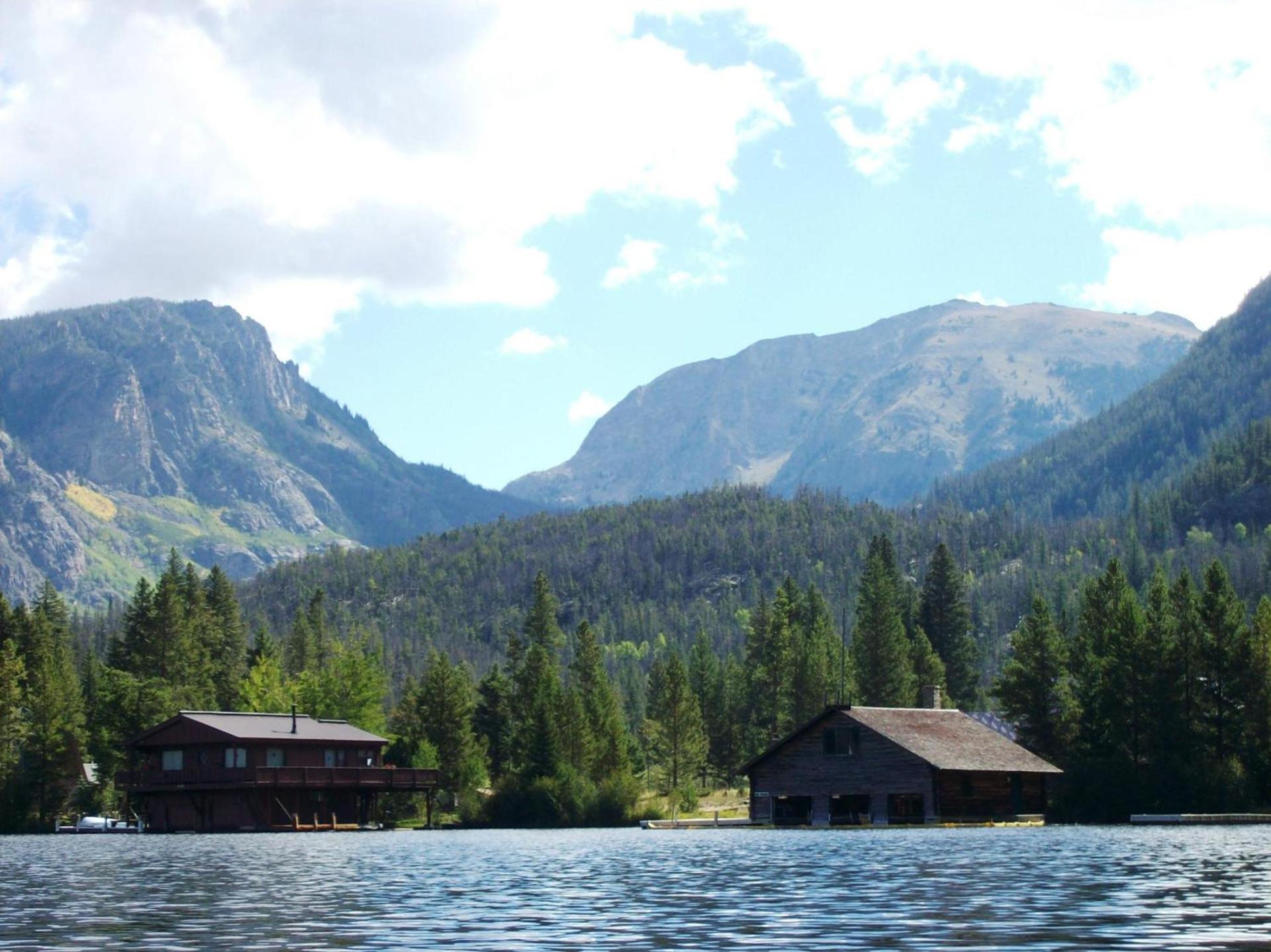 Western Riviera Lakeside Lodging photo 14
